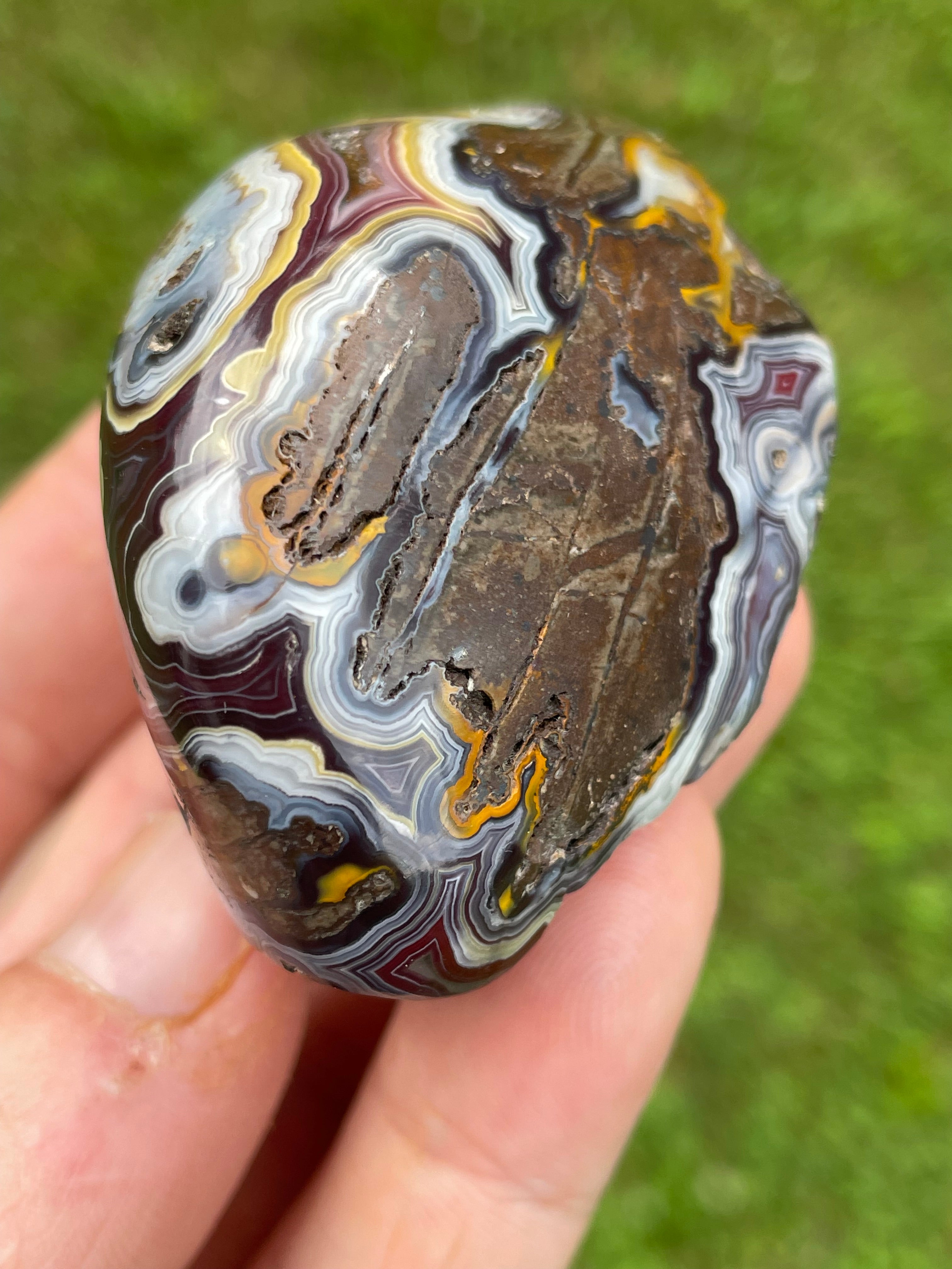 StoneBorn Creations Hand-Polished Lace Agate Freeform with Natural Druzy Quartz Pocket & Orbicular Banding
