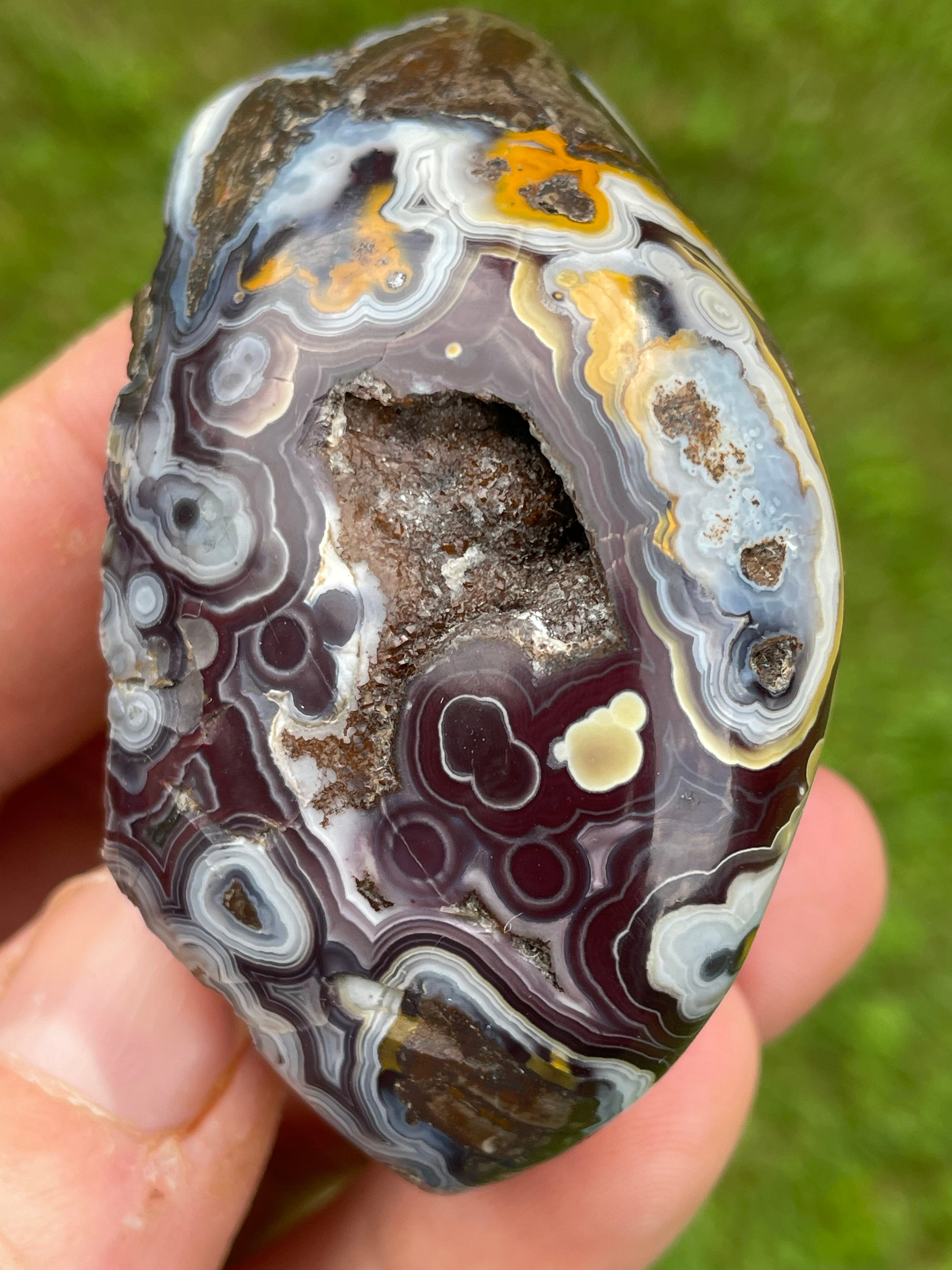 StoneBorn Creations Hand-Polished Lace Agate Freeform with Natural Druzy Quartz Pocket & Orbicular Banding