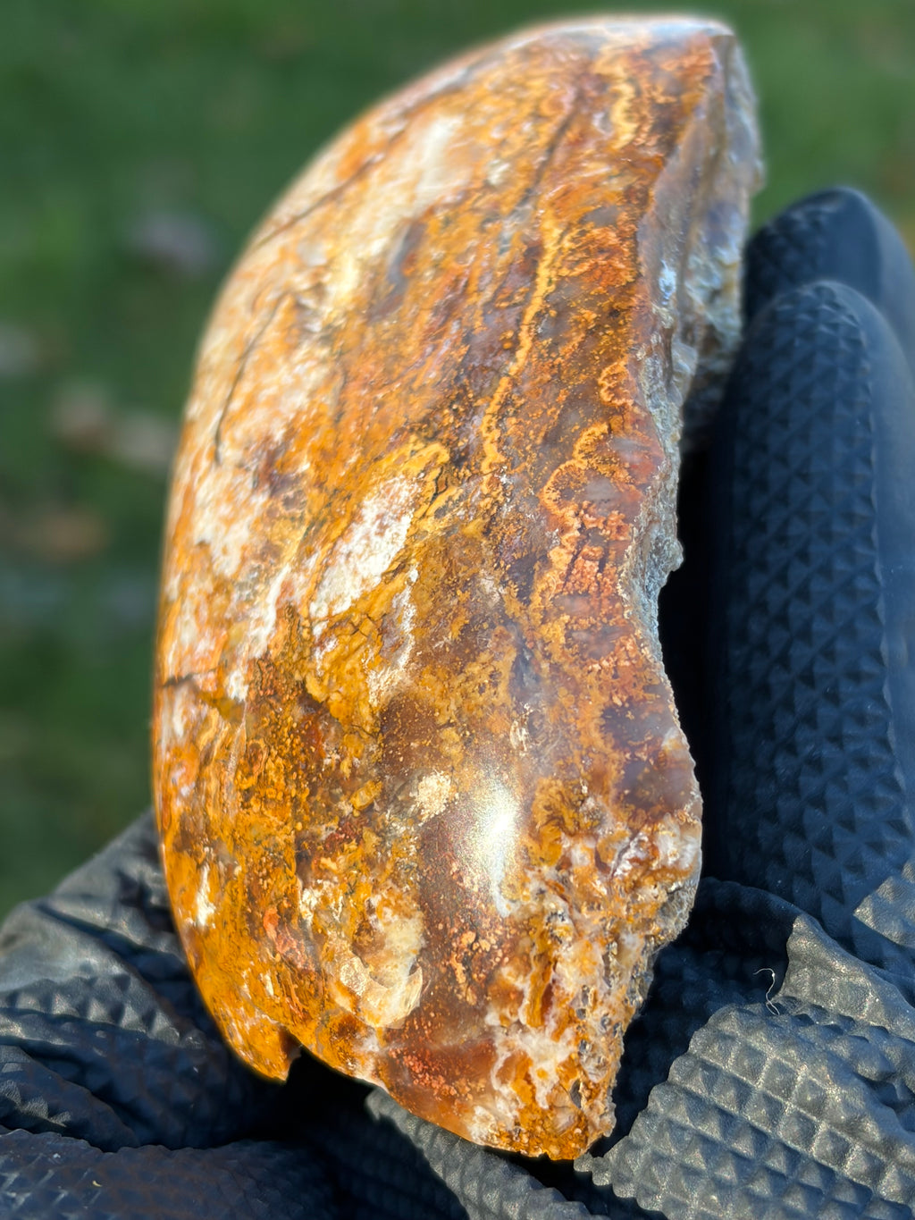 StoneBorn Creations – Natural Agate & Jasper Display Stone | Hand-Polished with Blue-Gray Agate Veins