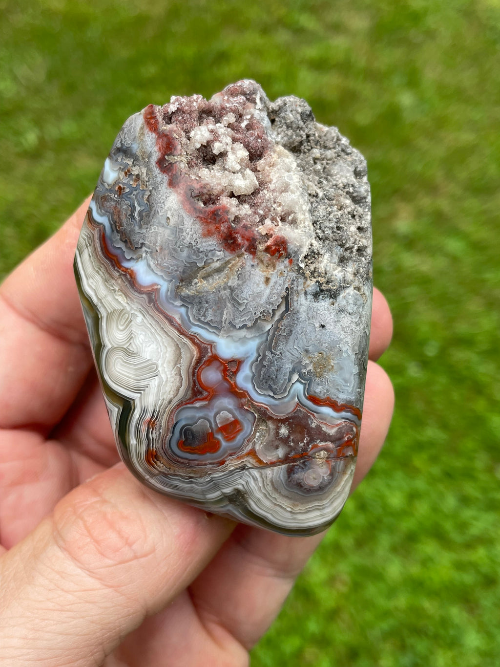 StoneBorn Creations Hand-Polished Curved Lace Agate Freeform with Natural Druzy Quartz Pocket and Fortification Banding