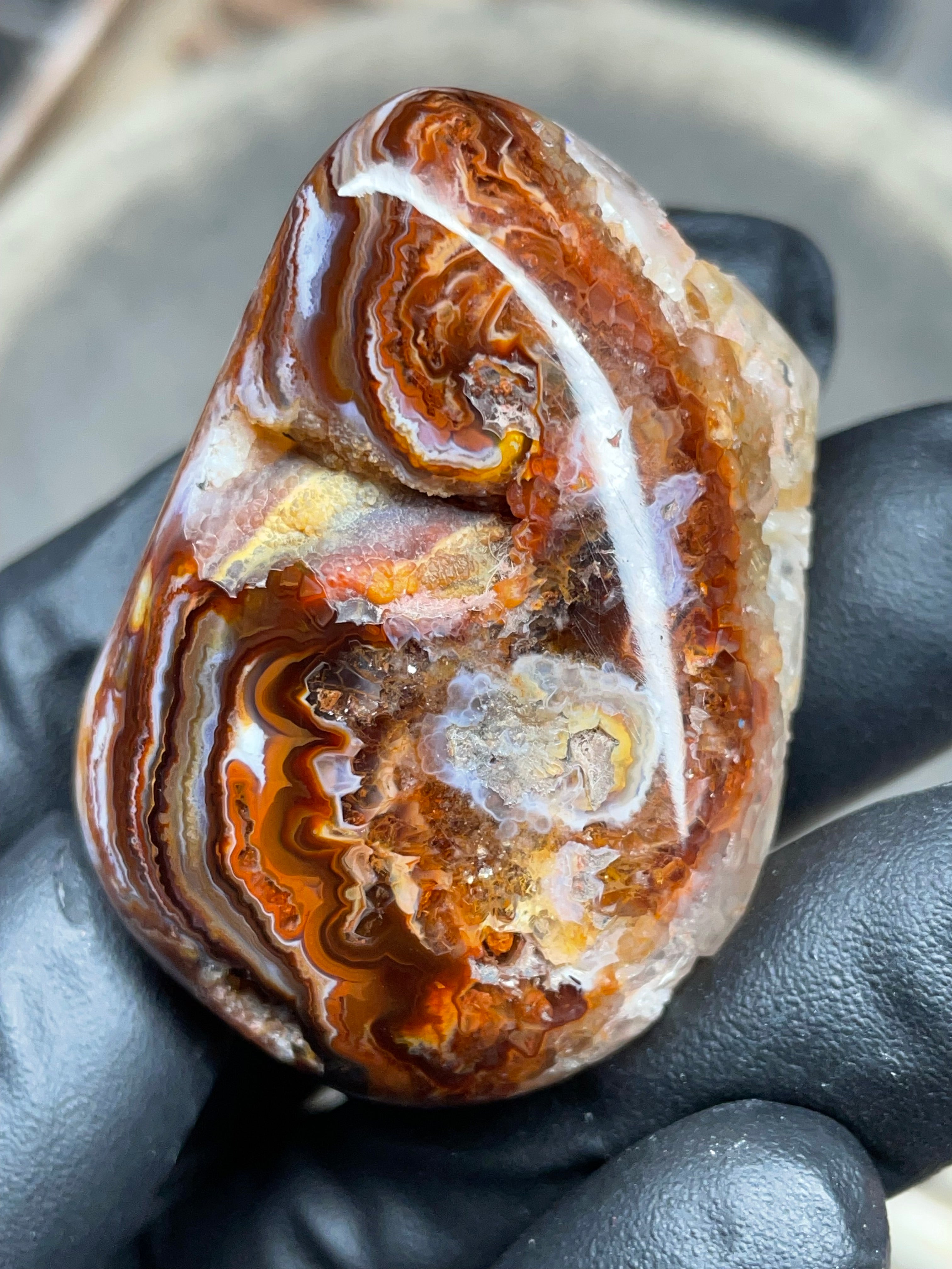 StoneBorn Creations Hand-Polished Fire Agate with Raw Crystal Top – Banded Natural Agate Display Stone