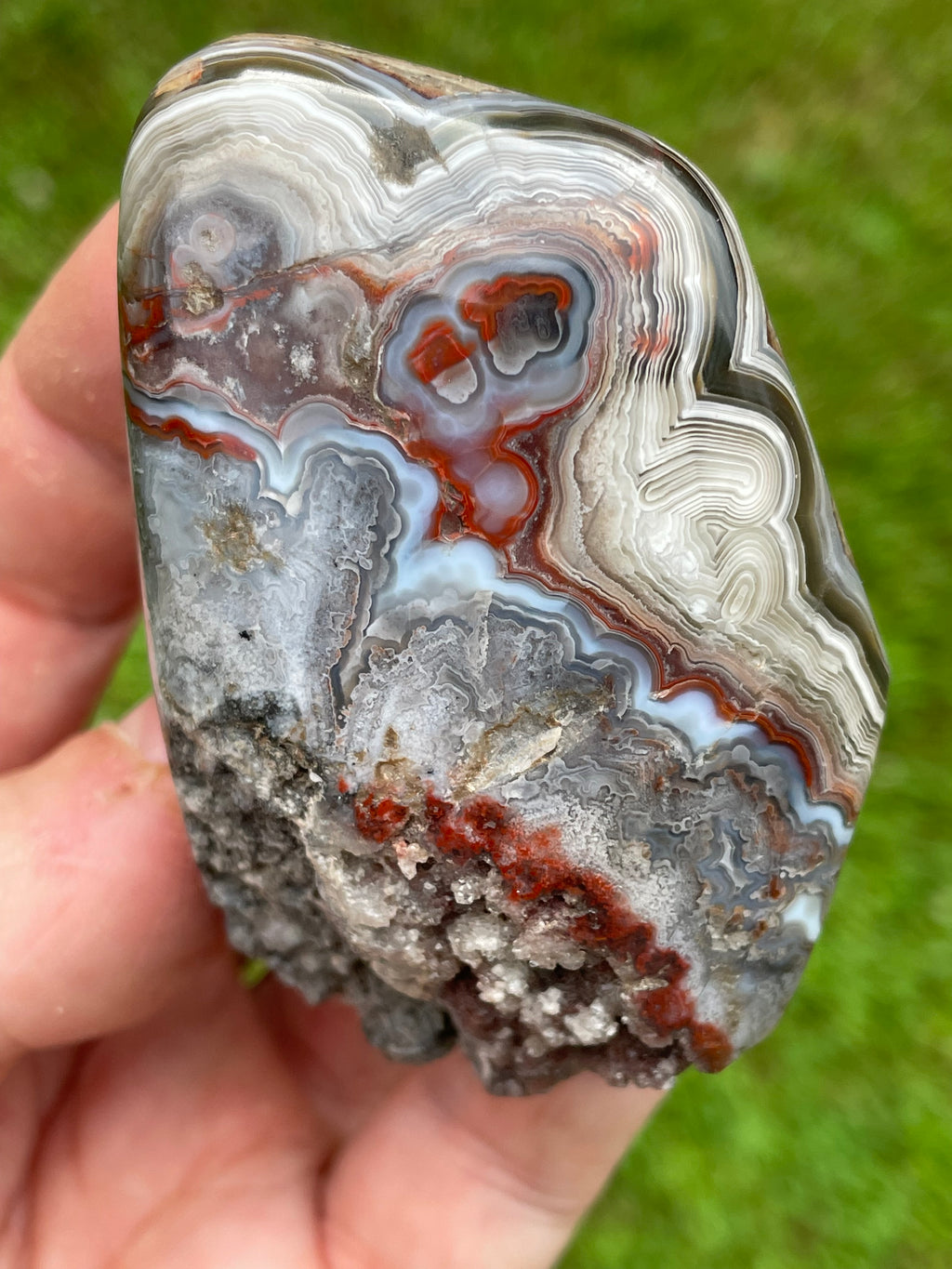 StoneBorn Creations Hand-Polished Curved Lace Agate Freeform with Natural Druzy Quartz Pocket and Fortification Banding