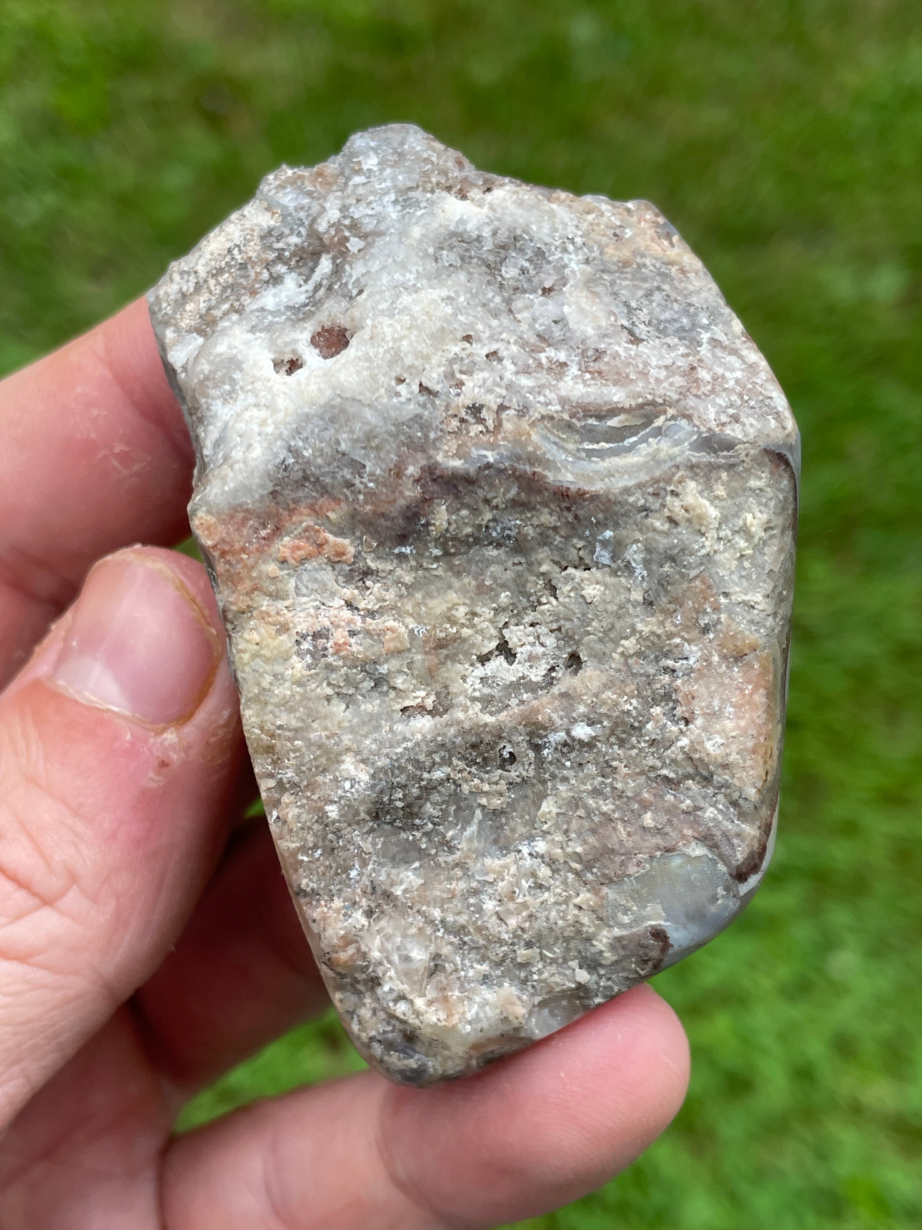 StoneBorn Creations Hand-Polished Curved Lace Agate Freeform with Natural Druzy Quartz Pocket and Fortification Banding