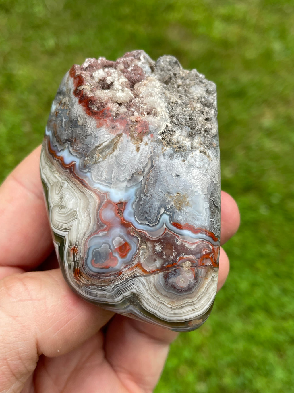 StoneBorn Creations Hand-Polished Curved Lace Agate Freeform with Natural Druzy Quartz Pocket and Fortification Banding