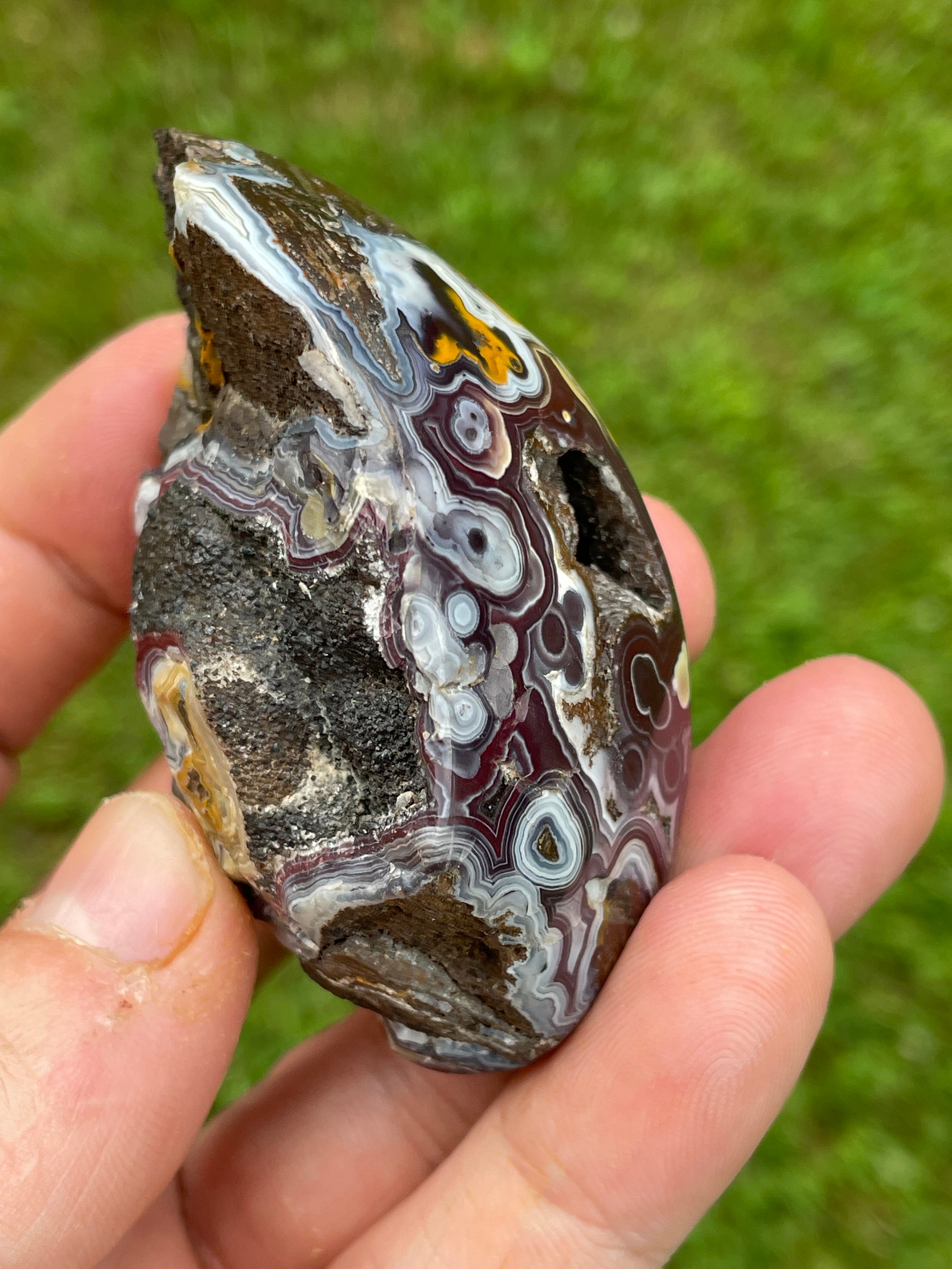 StoneBorn Creations Hand-Polished Lace Agate Freeform with Natural Druzy Quartz Pocket & Orbicular Banding