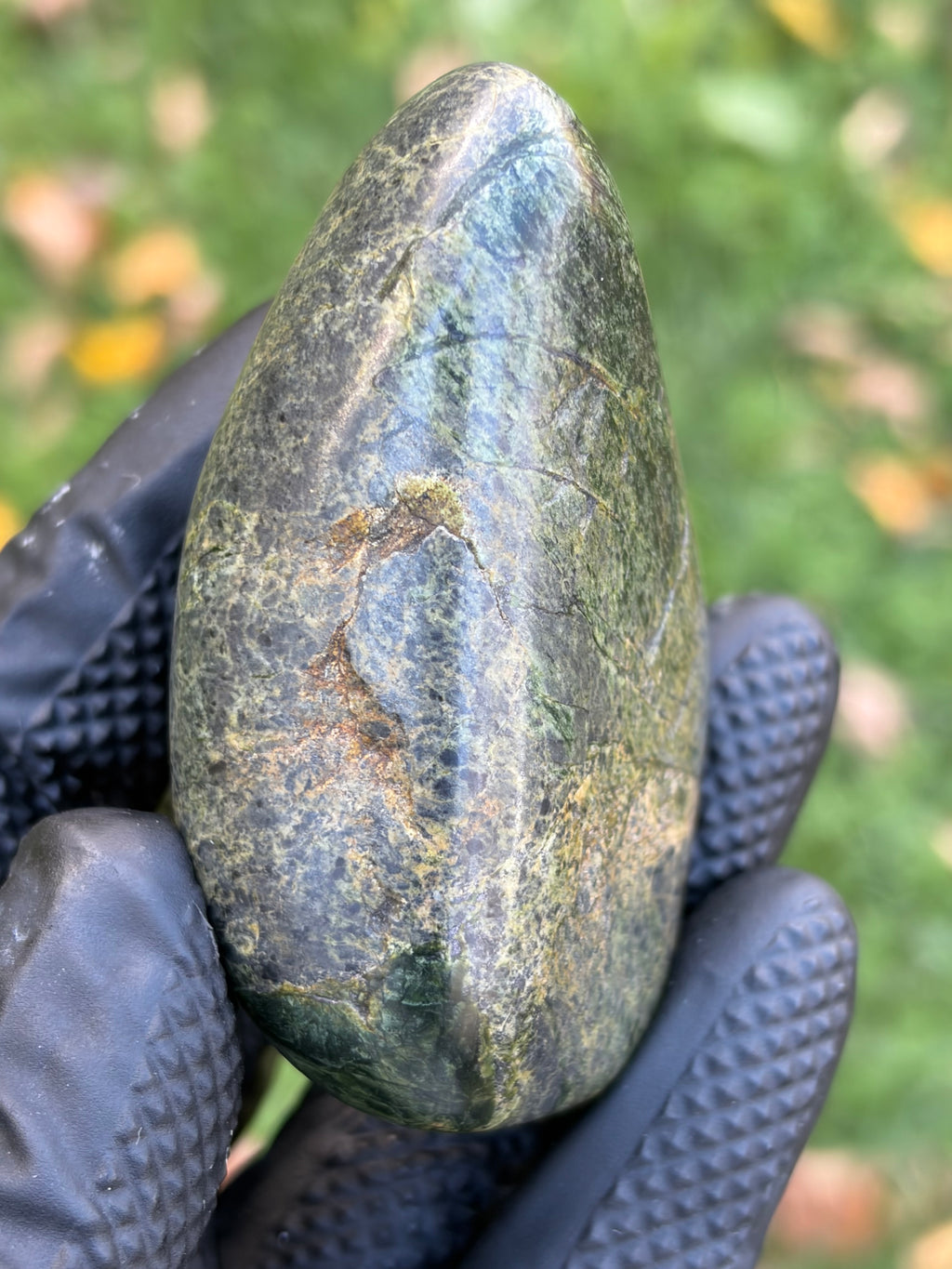 StoneBorn Creations – Hand-Polished Green Serpentine Stone