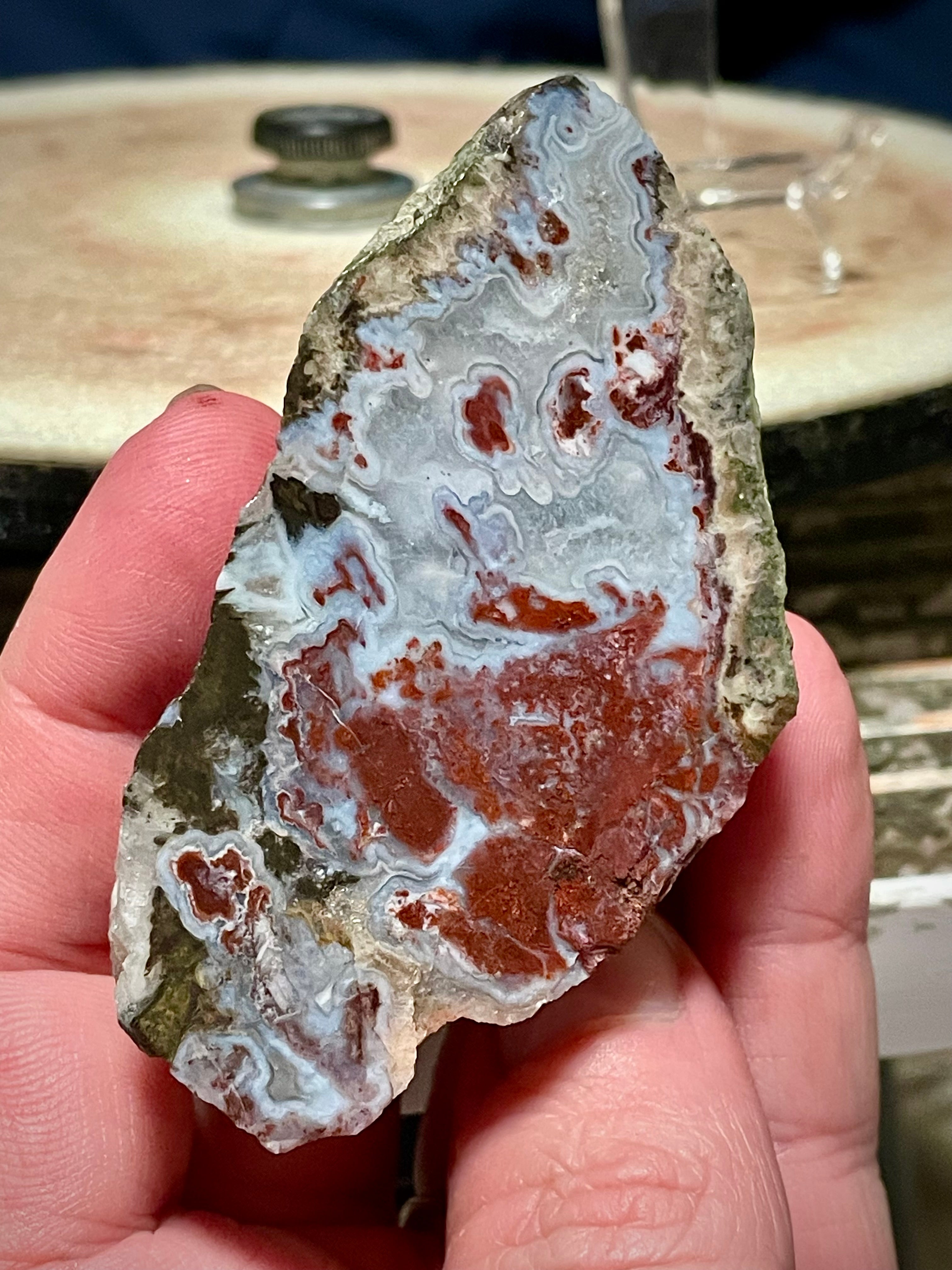 💎 Polished Agate – Red & White Banded Freeform (Hand-Polished Stone Art)