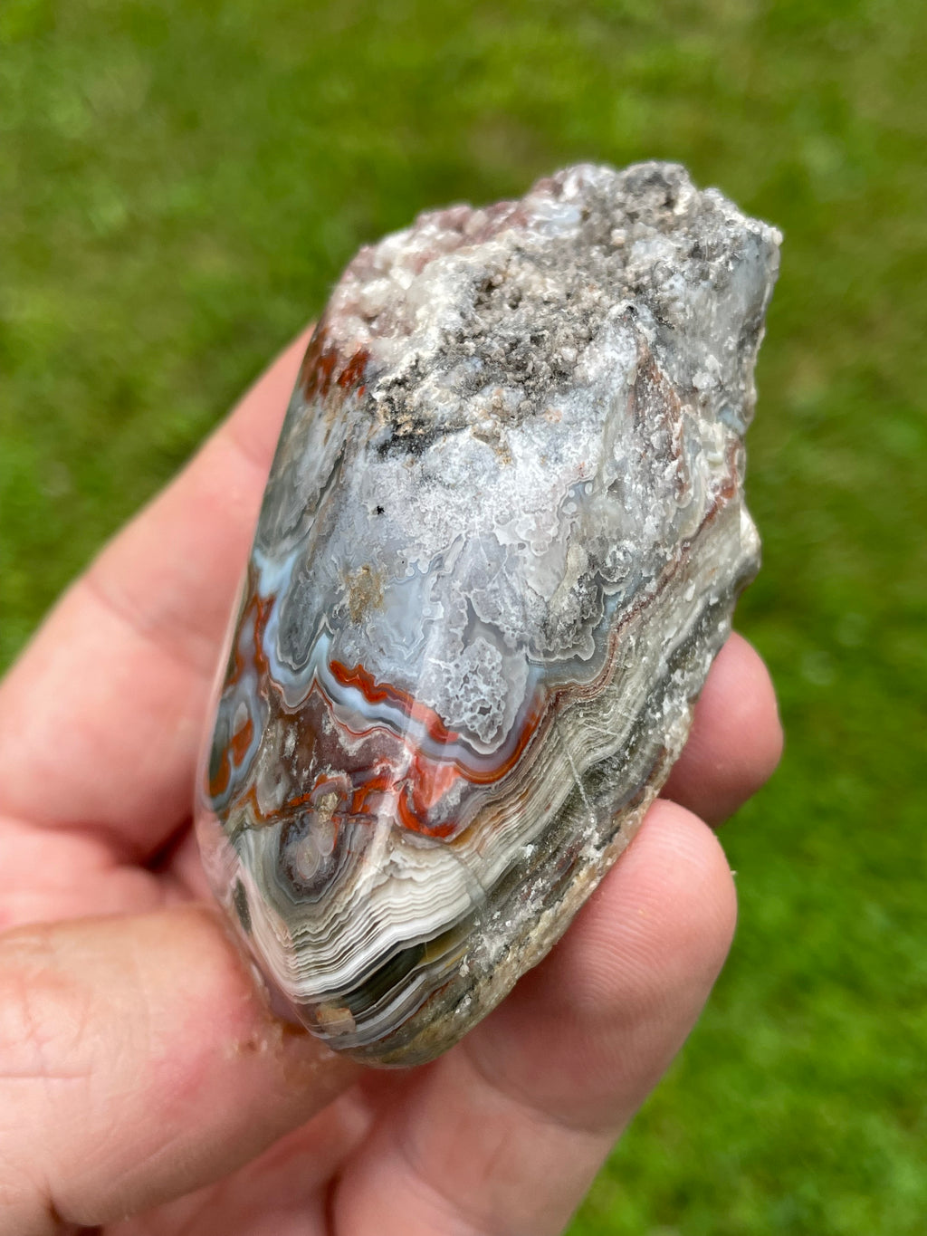 StoneBorn Creations Hand-Polished Curved Lace Agate Freeform with Natural Druzy Quartz Pocket and Fortification Banding