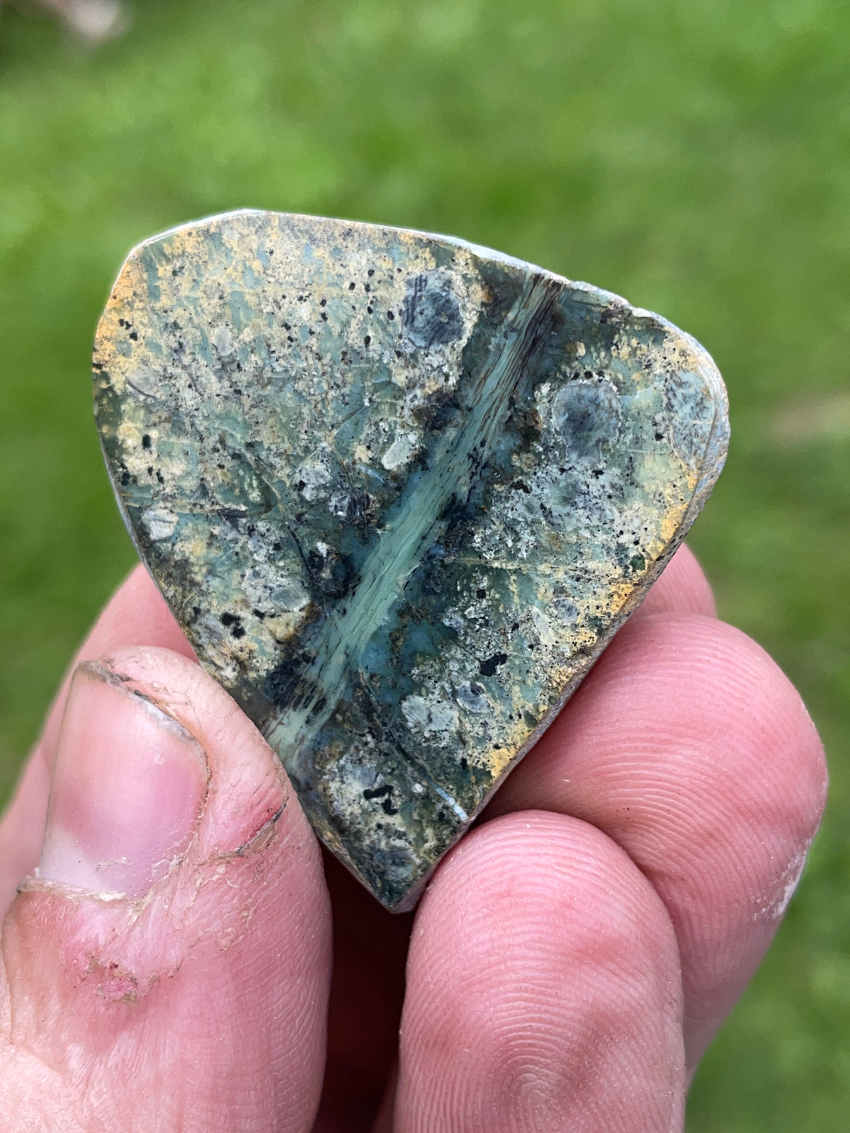 StoneBorn Creations – Hand-Polished Green Mineral Vein Matching Stone Pair | Natural Earth-Toned Halves