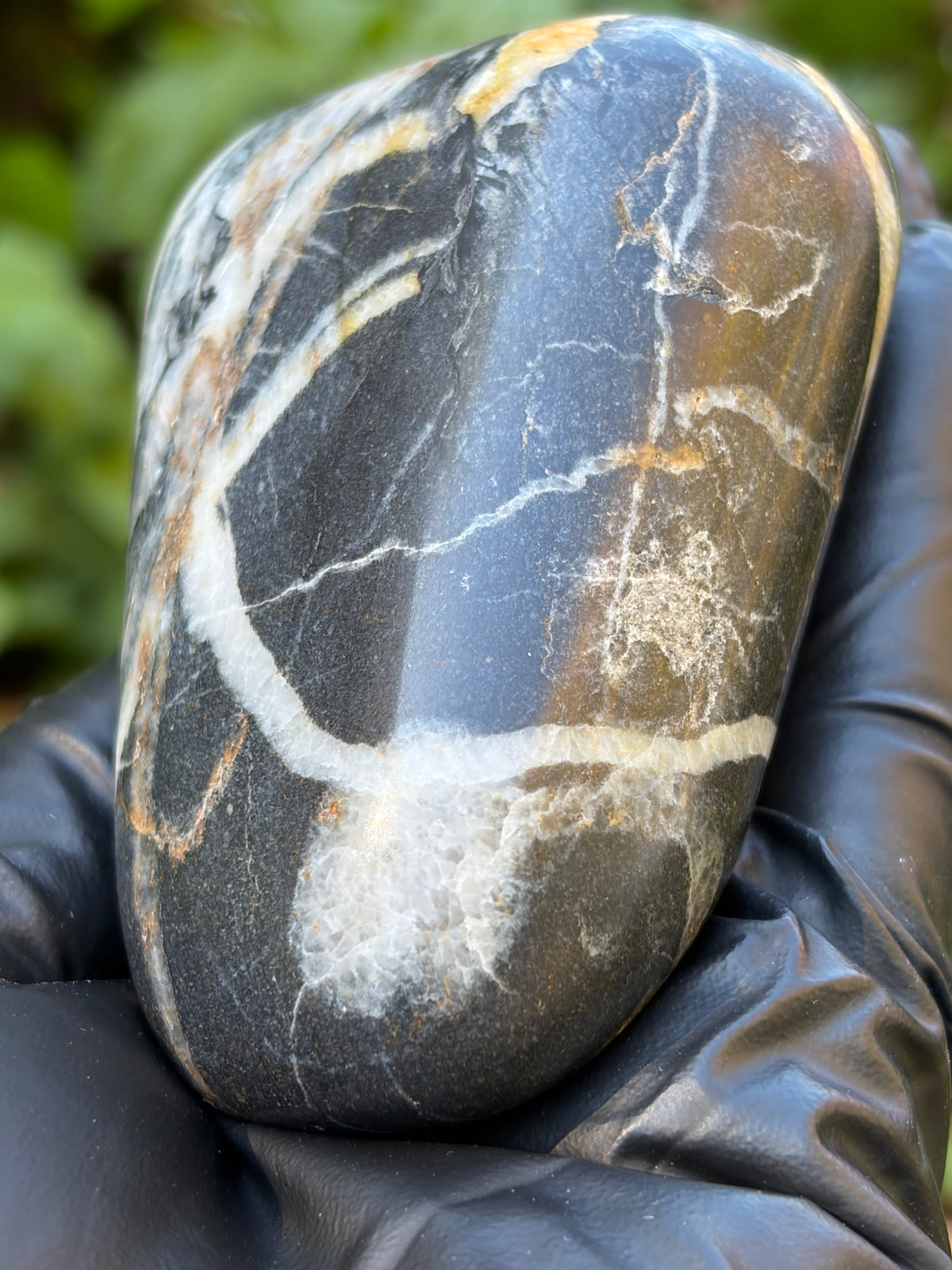 StoneBorn Creations Hand-Polished Vermont River Stone – Quartz Veins & Natural Iron Staining