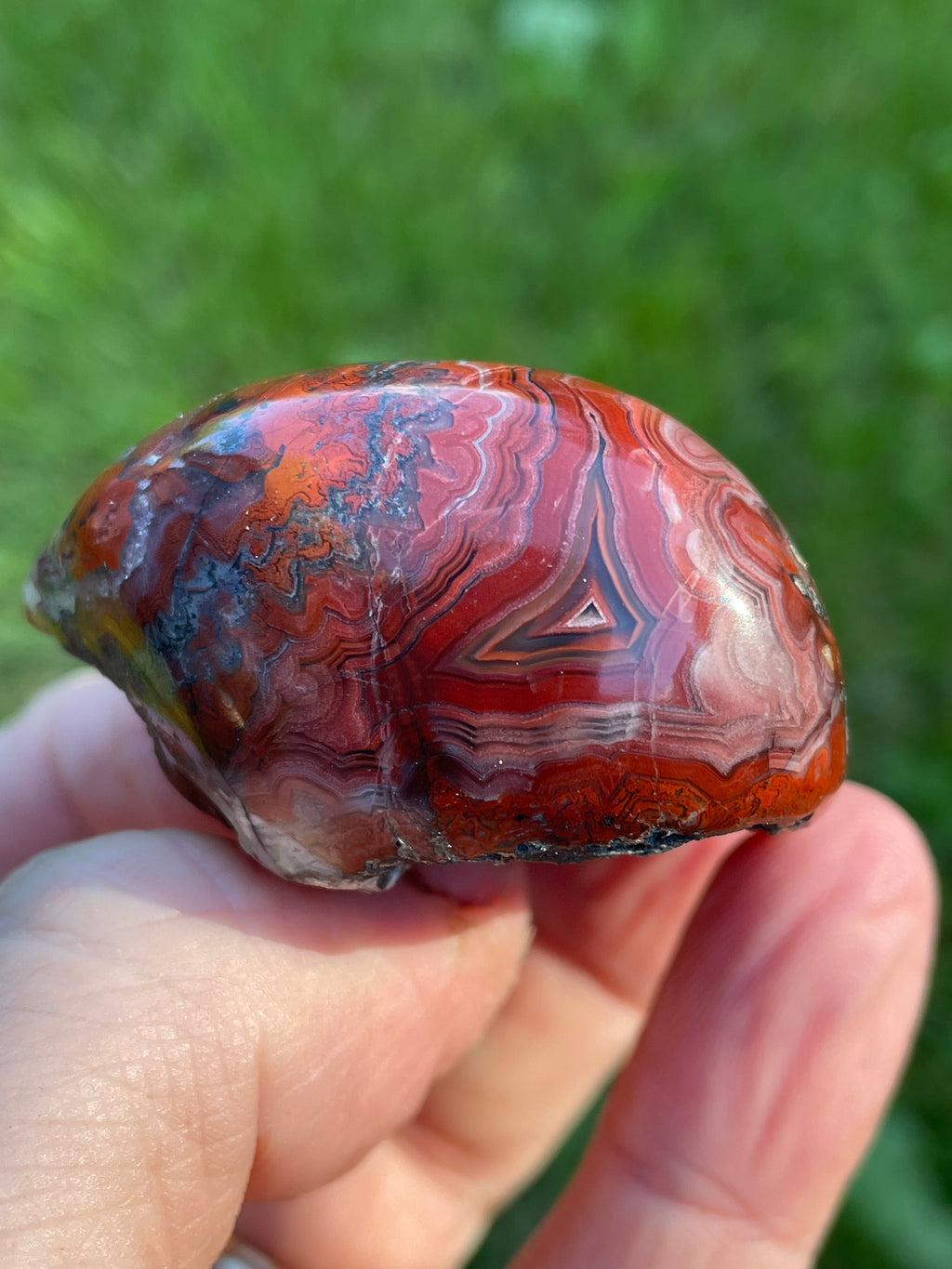 StoneBorn Creations Hand-Polished Lace Agate Freeform with Curved Polished Face, Fortification Banding, and Natural Raw Backing