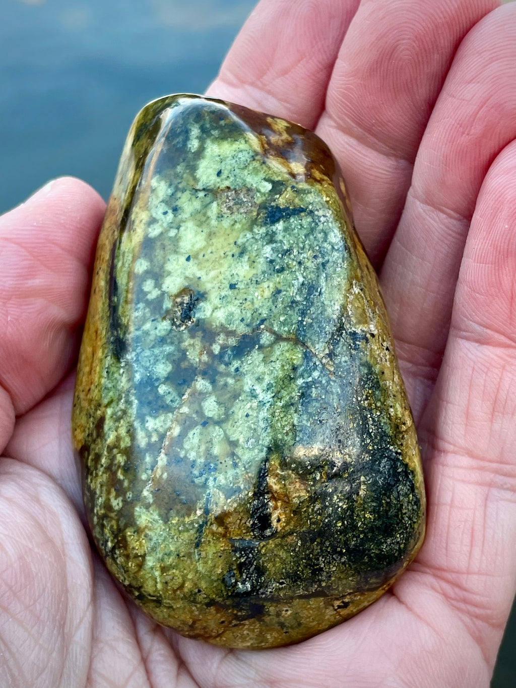 🌄 Polished Vermont Serpentine – Earthfire & Moss Stone