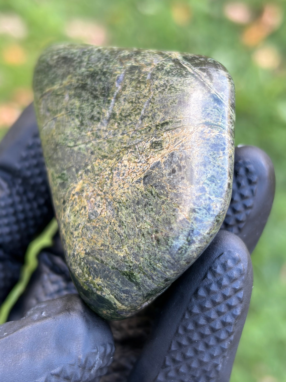 StoneBorn Creations – Hand-Polished Green Serpentine Stone