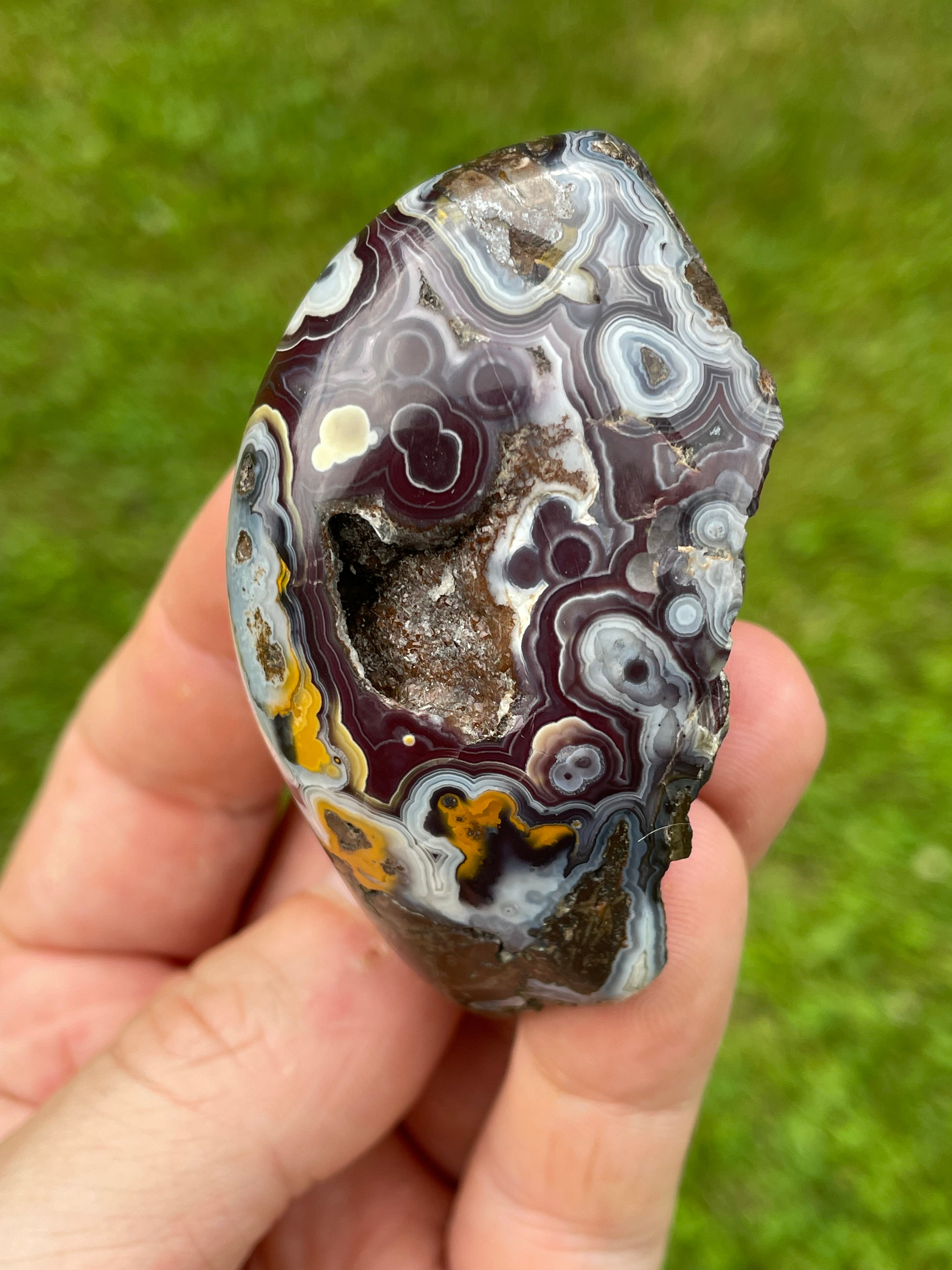 StoneBorn Creations Hand-Polished Lace Agate Freeform with Natural Druzy Quartz Pocket & Orbicular Banding