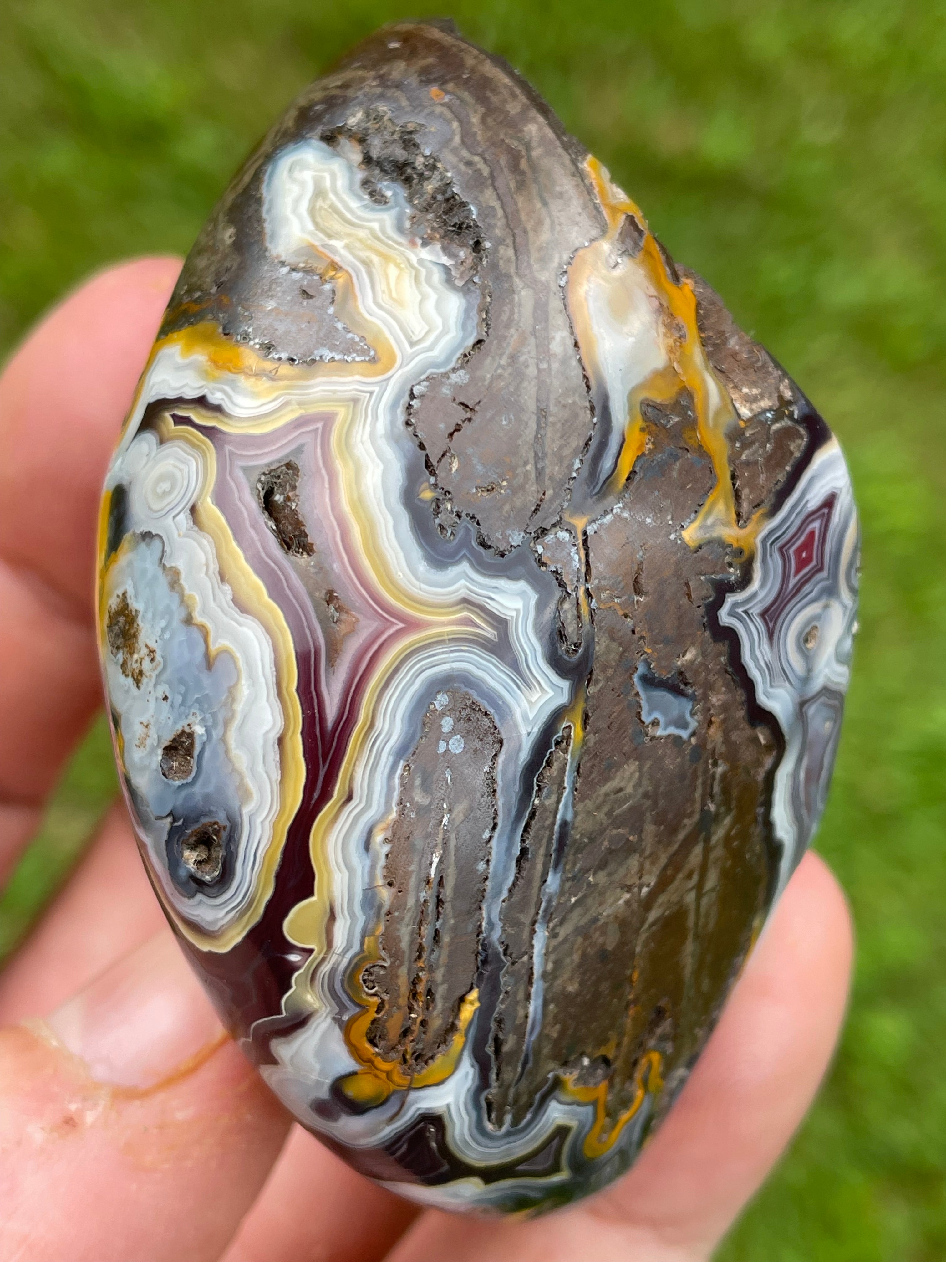 StoneBorn Creations Hand-Polished Lace Agate Freeform with Natural Druzy Quartz Pocket & Orbicular Banding