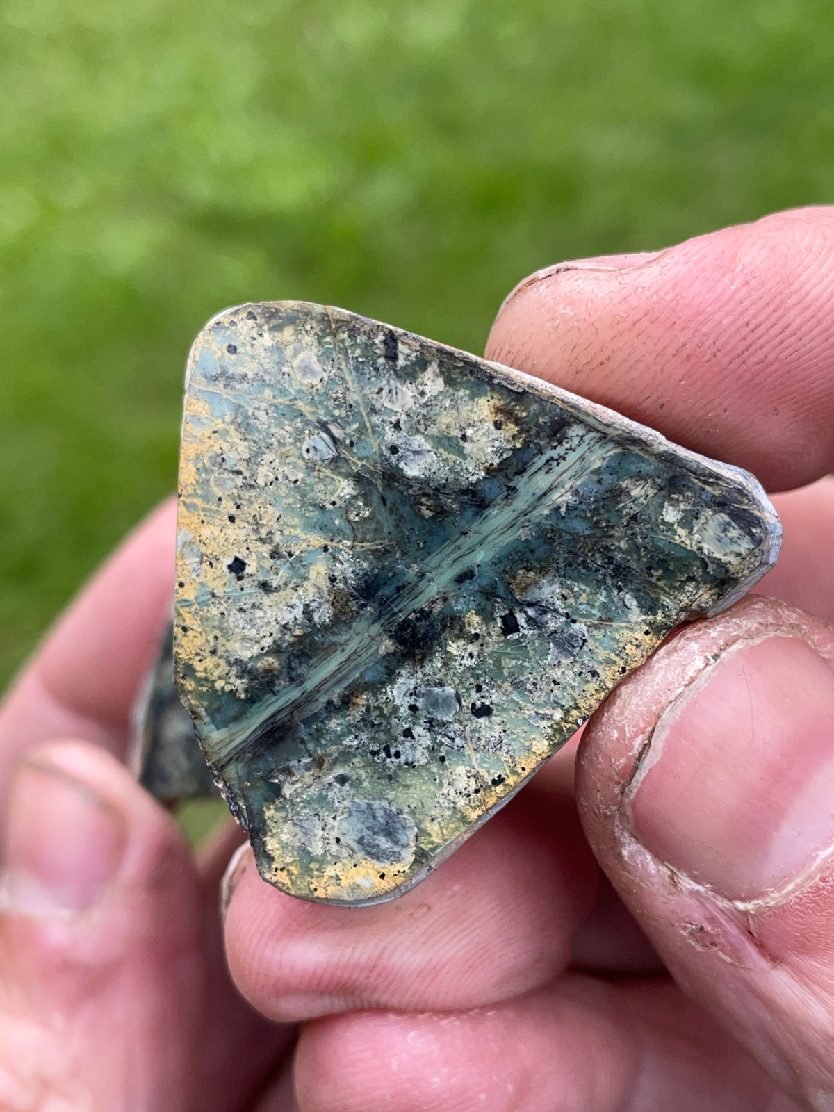 StoneBorn Creations – Hand-Polished Green Mineral Vein Matching Stone Pair | Natural Earth-Toned Halves