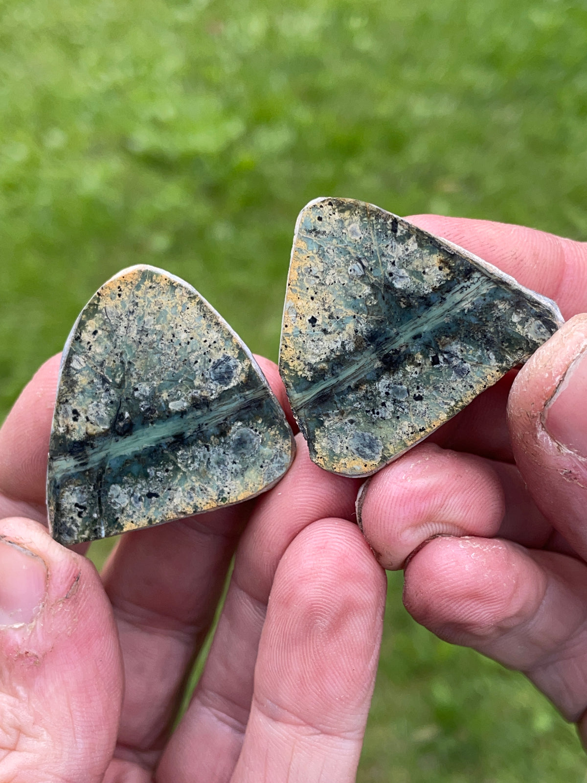 StoneBorn Creations – Hand-Polished Green Mineral Vein Matching Stone Pair | Natural Earth-Toned Halves