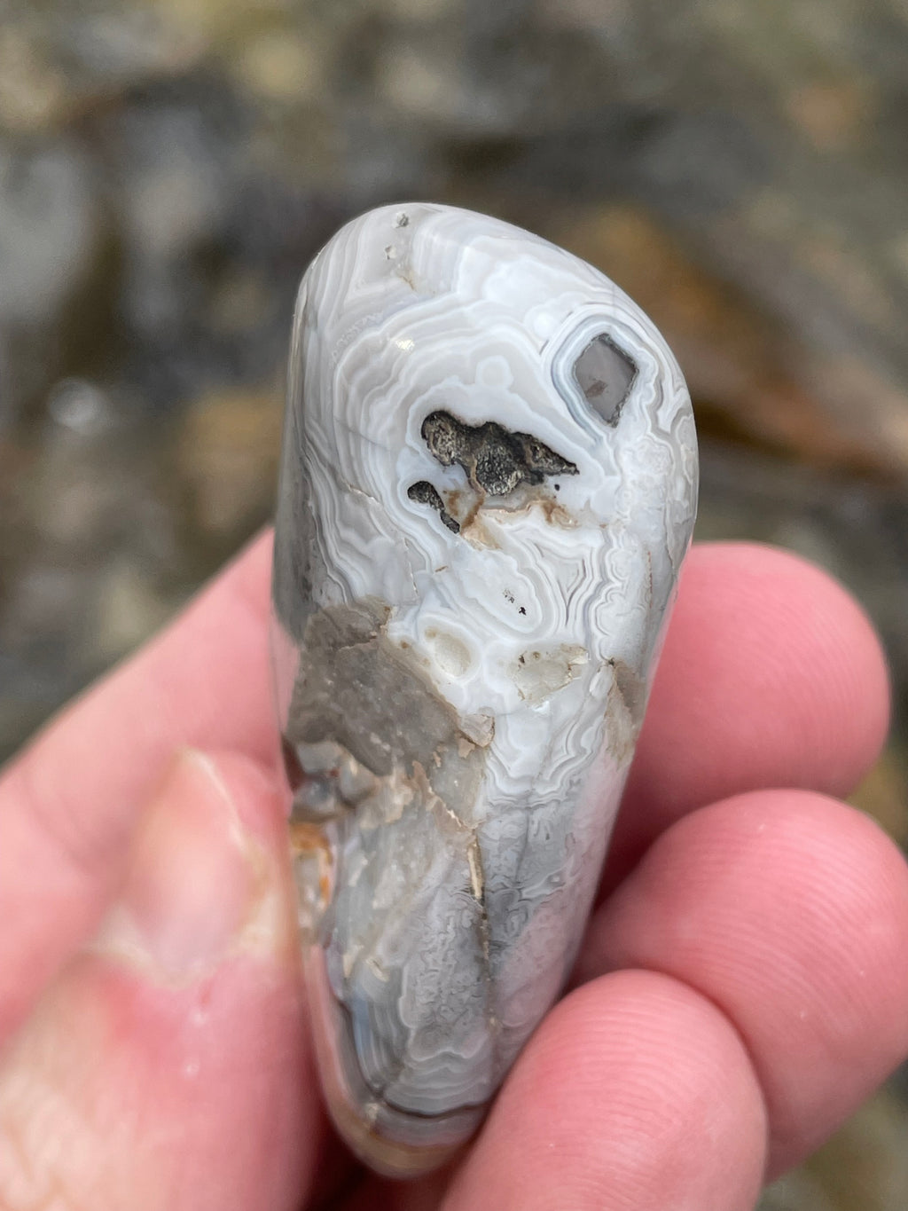 StoneBorn Creations Hand-Polished Banded Agate with Soft Grey Lace Layers, Subtle Earth Tones & Natural Quartz Base – Freeform Finish