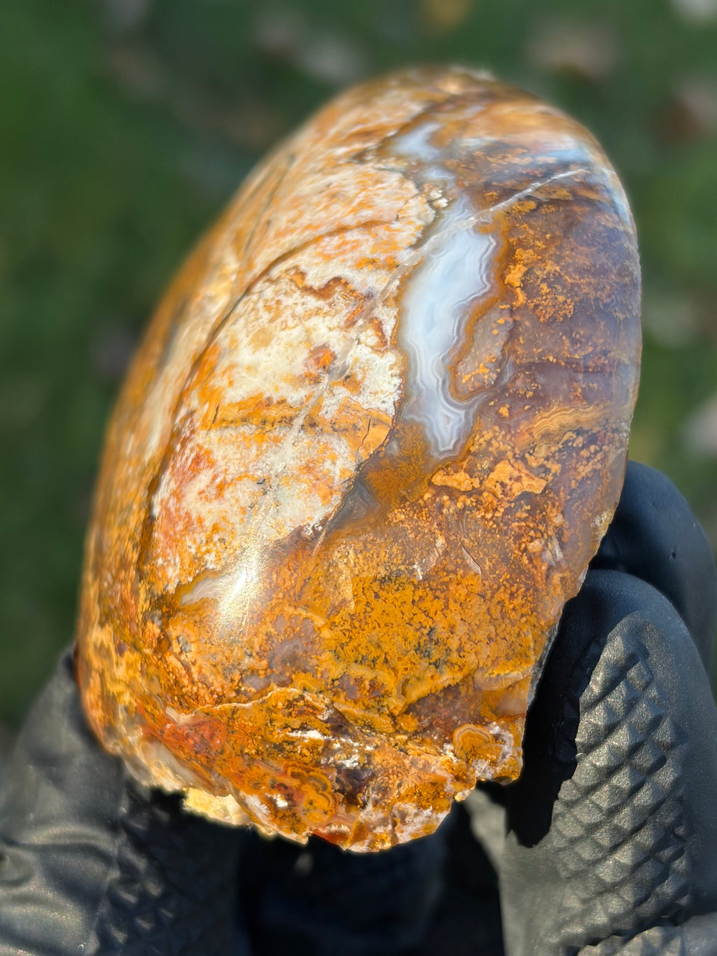 StoneBorn Creations – Natural Agate & Jasper Display Stone | Hand-Polished with Blue-Gray Agate Veins