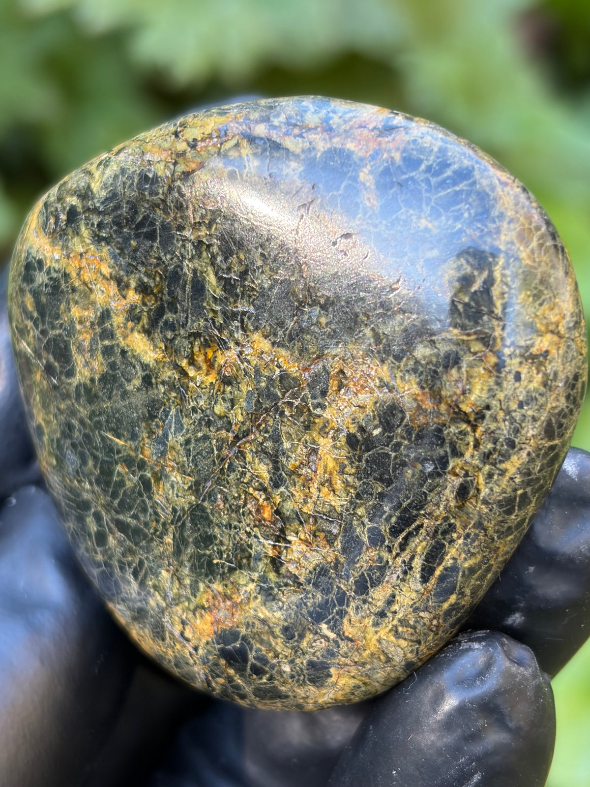 StoneBorn Creations Hand-Polished Vermont Palm Stone – Black, Gold & Olive Webbing