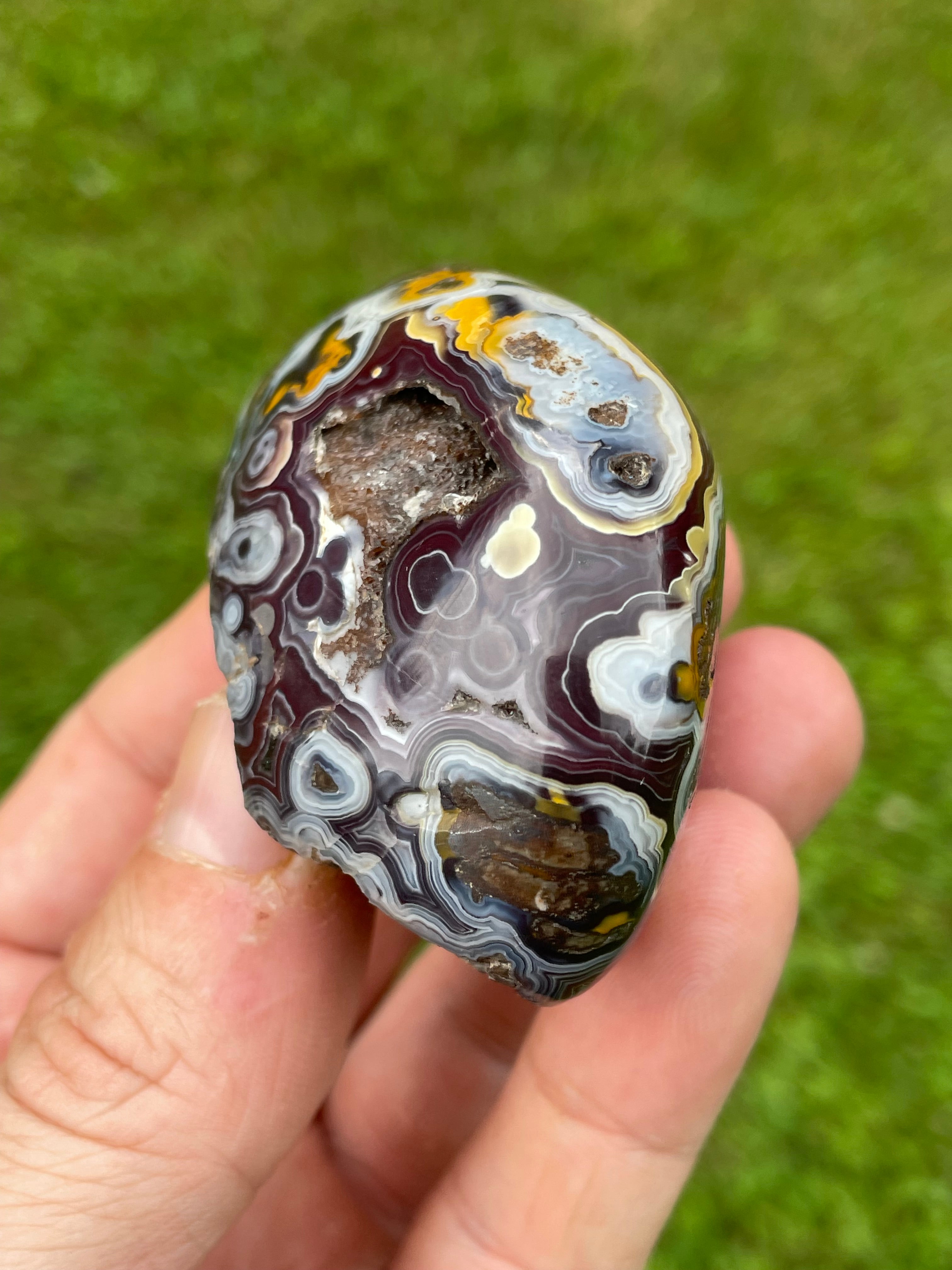 StoneBorn Creations Hand-Polished Lace Agate Freeform with Natural Druzy Quartz Pocket & Orbicular Banding