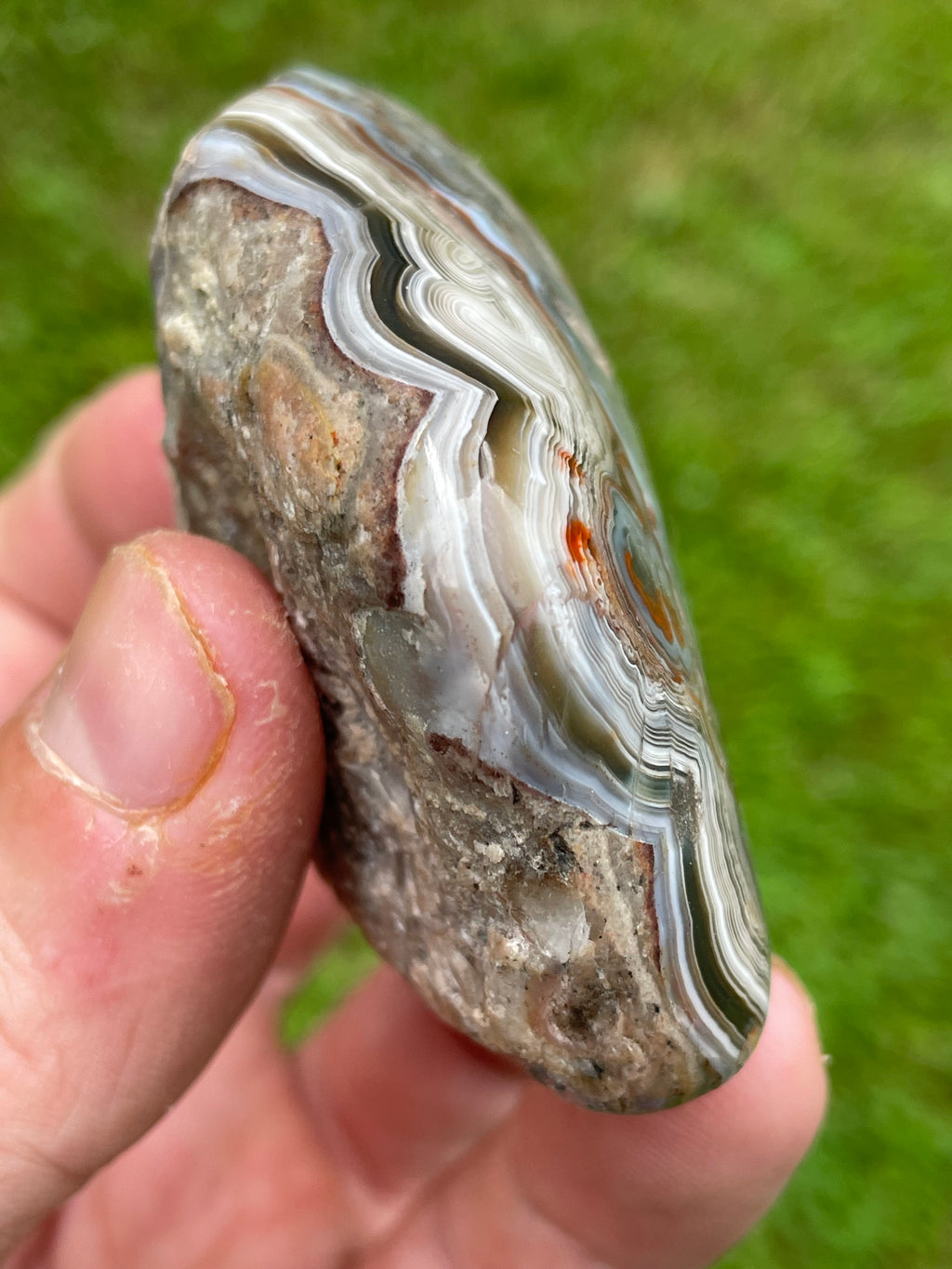 StoneBorn Creations Hand-Polished Curved Lace Agate Freeform with Natural Druzy Quartz Pocket and Fortification Banding