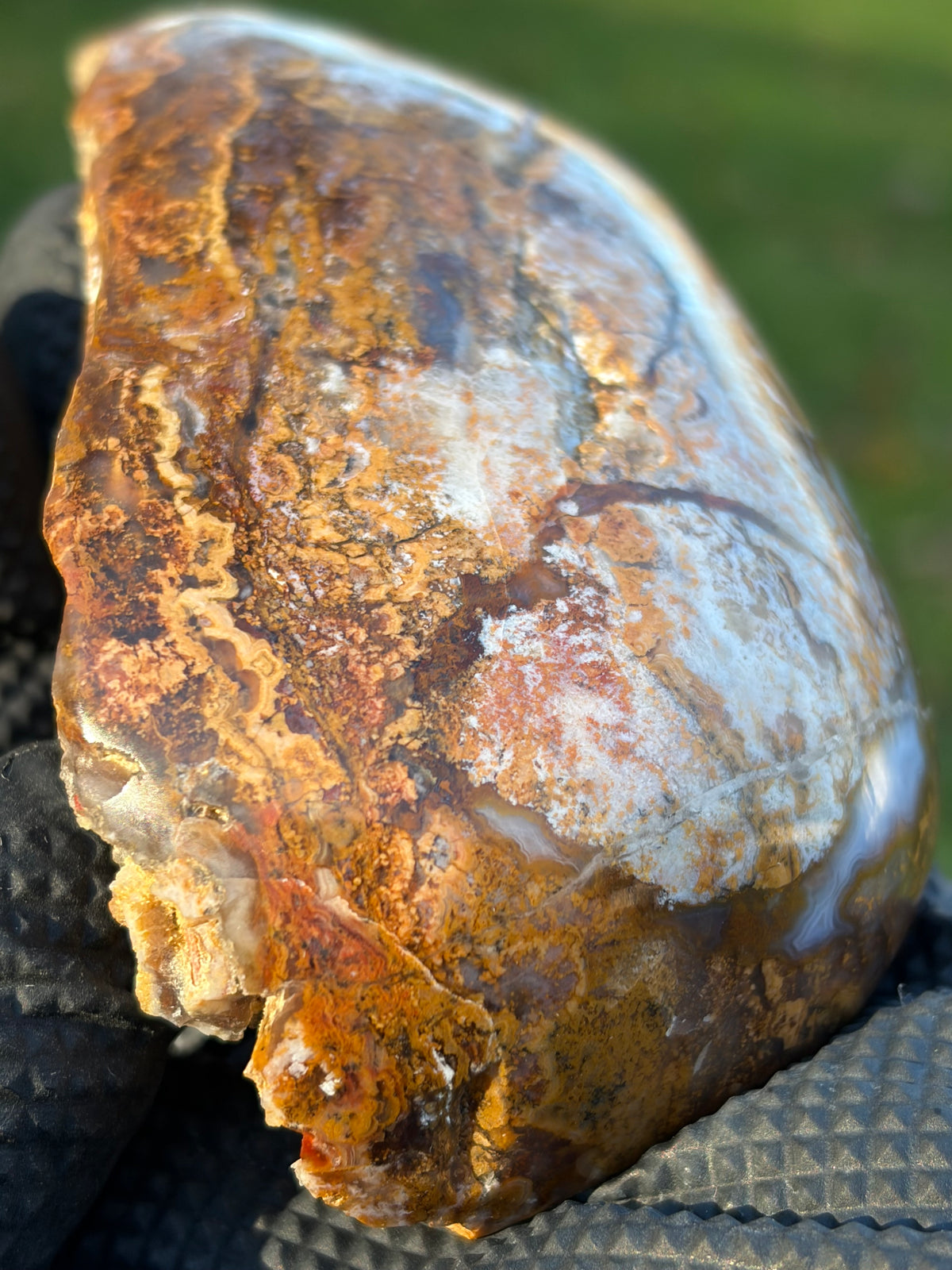 StoneBorn Creations – Natural Agate & Jasper Display Stone | Hand-Polished with Blue-Gray Agate Veins