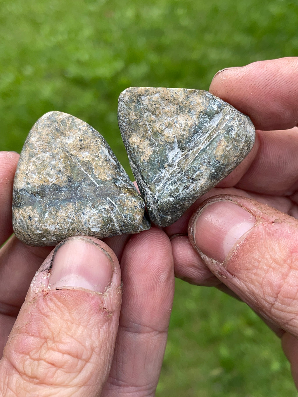 StoneBorn Creations – Hand-Polished Green Mineral Vein Matching Stone Pair | Natural Earth-Toned Halves