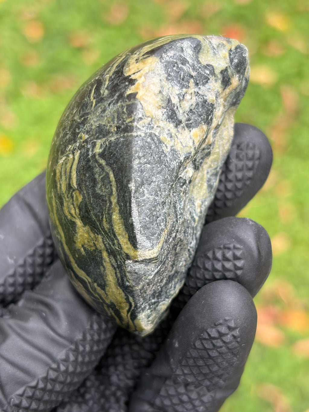 StoneBorn Creations Vermont Banded Metamorphic Stream Stone – Natural & Hand Polished
