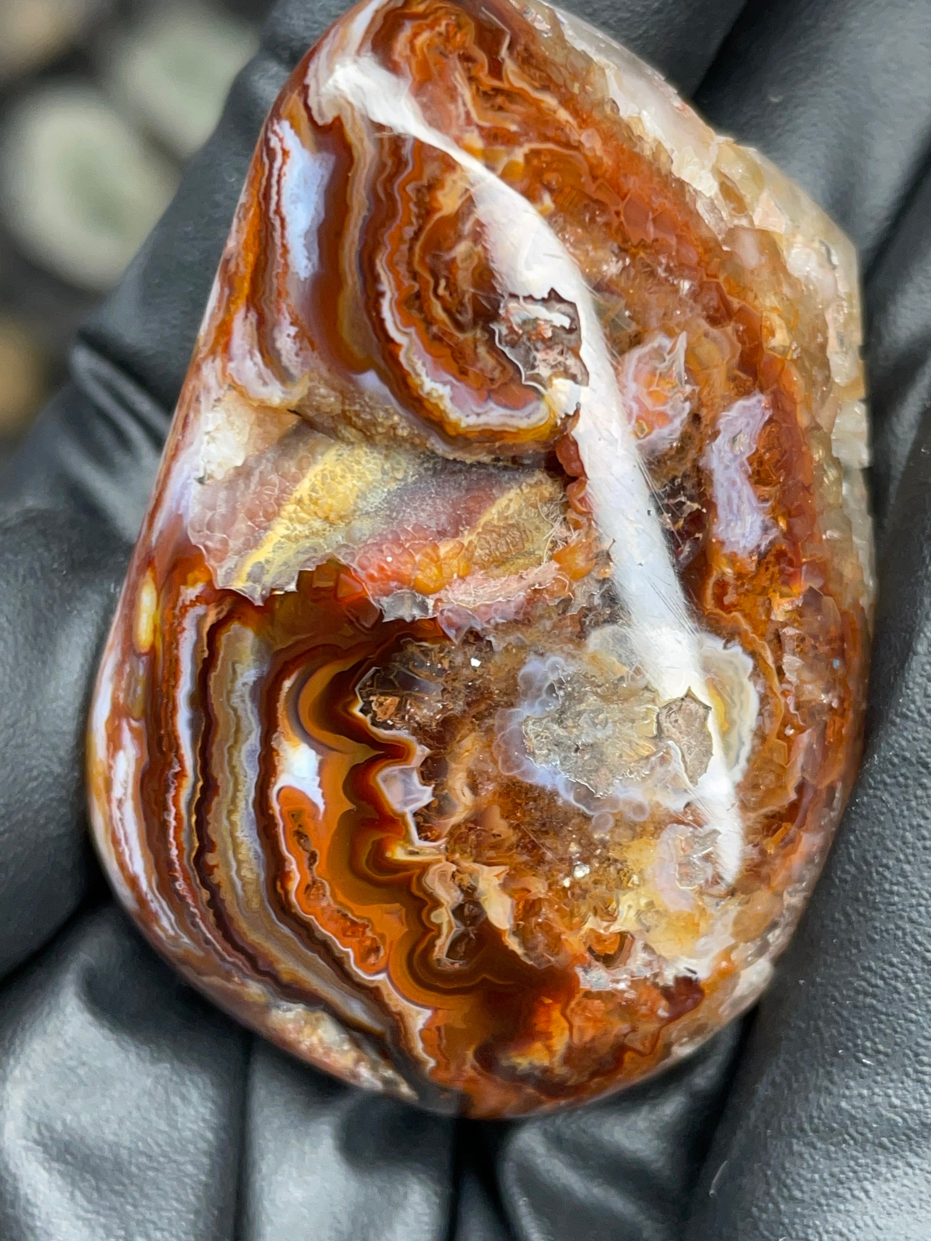 StoneBorn Creations Hand-Polished Fire Agate with Raw Crystal Top – Banded Natural Agate Display Stone