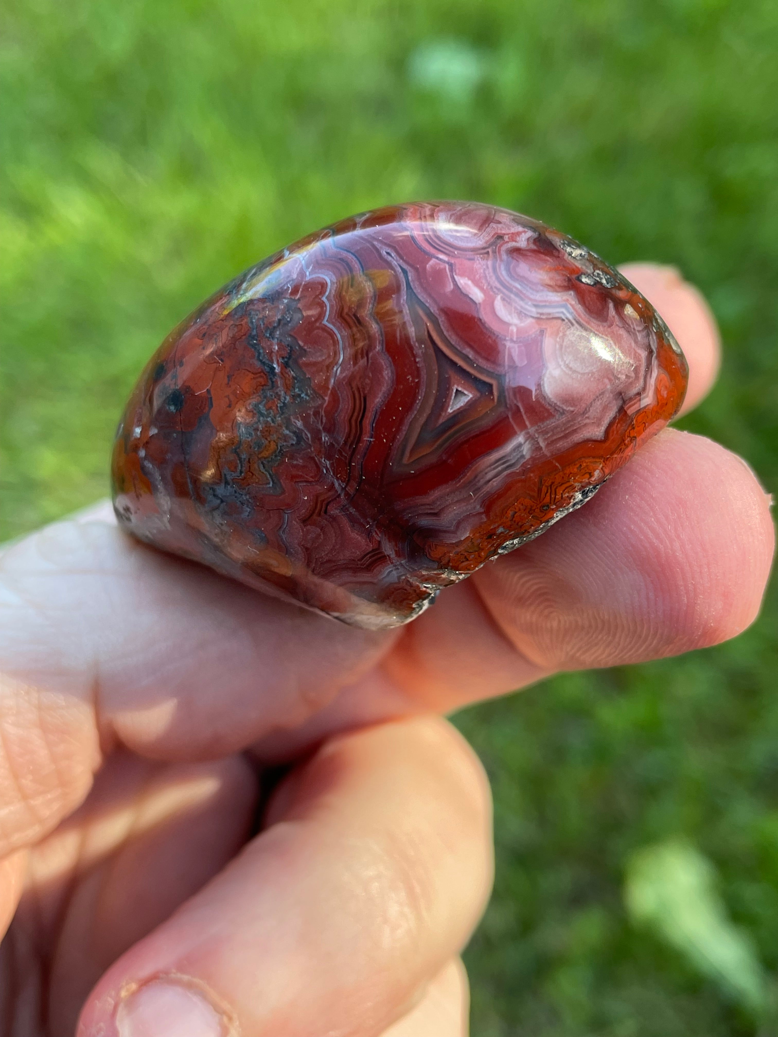 StoneBorn Creations Hand-Polished Lace Agate Freeform with Curved Polished Face, Fortification Banding, and Natural Raw Backing