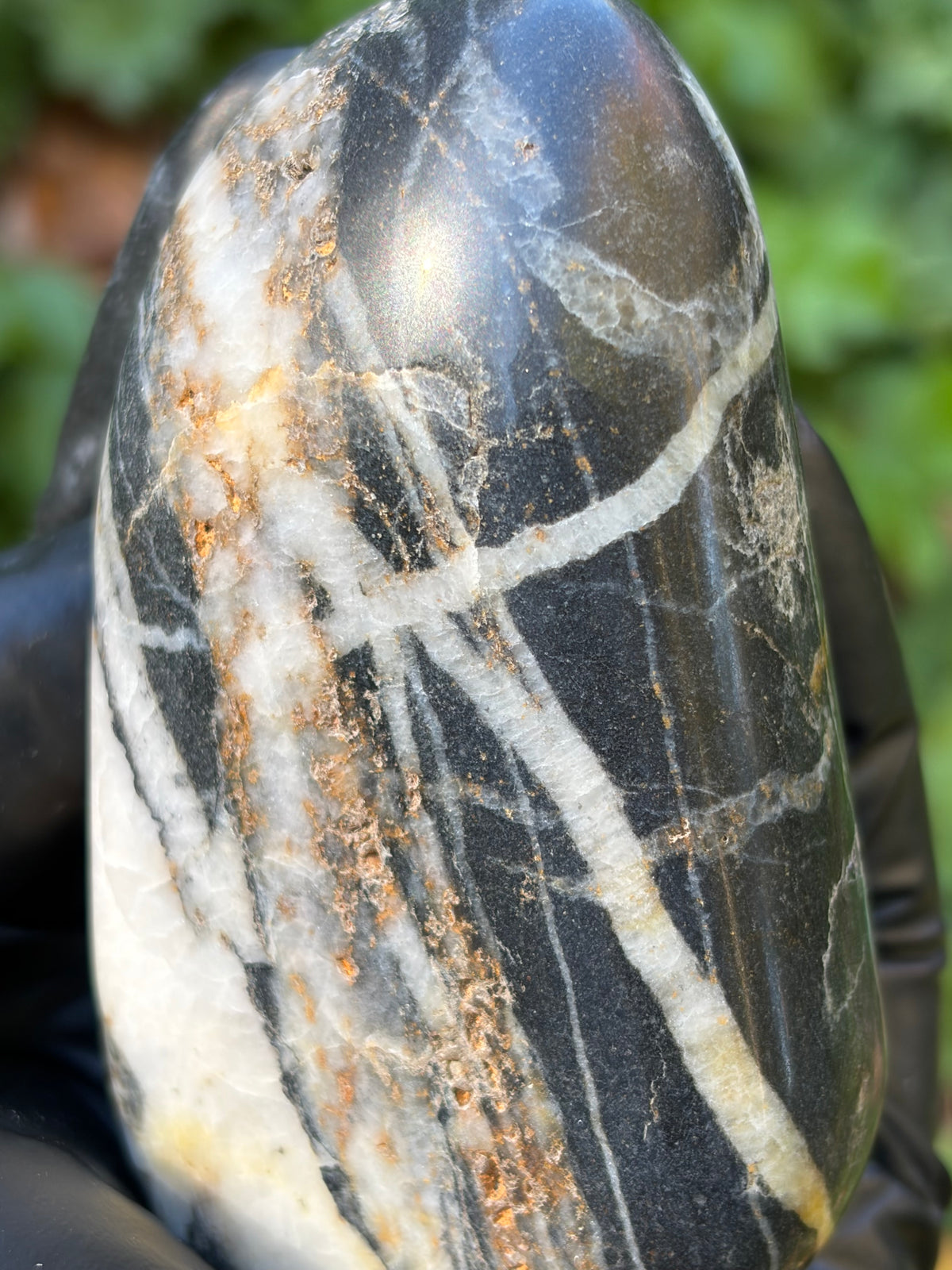 StoneBorn Creations Hand-Polished Vermont River Stone – Quartz Veins & Natural Iron Staining