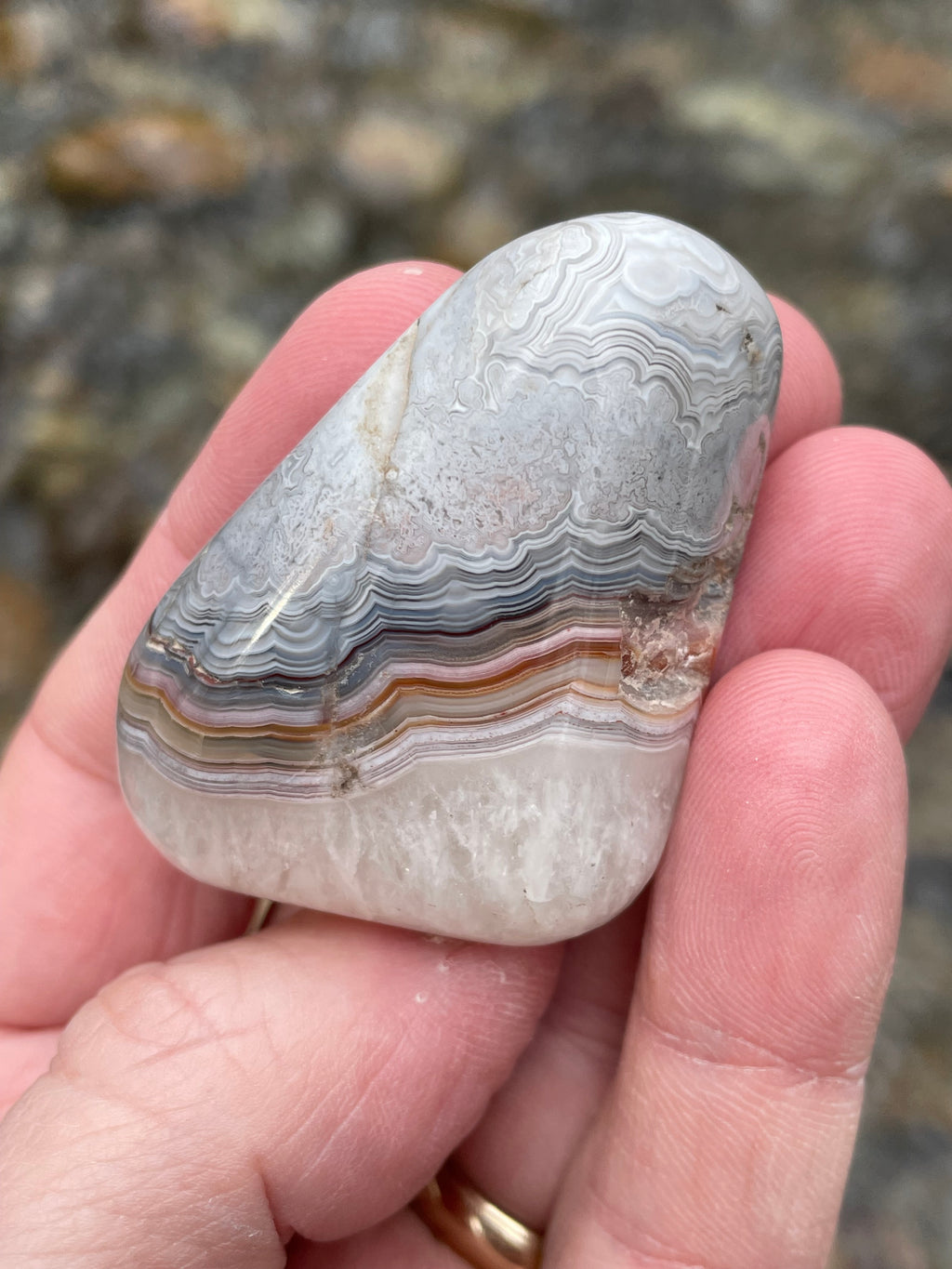 StoneBorn Creations Hand-Polished Banded Agate with Soft Grey Lace Layers, Subtle Earth Tones & Natural Quartz Base – Freeform Finish