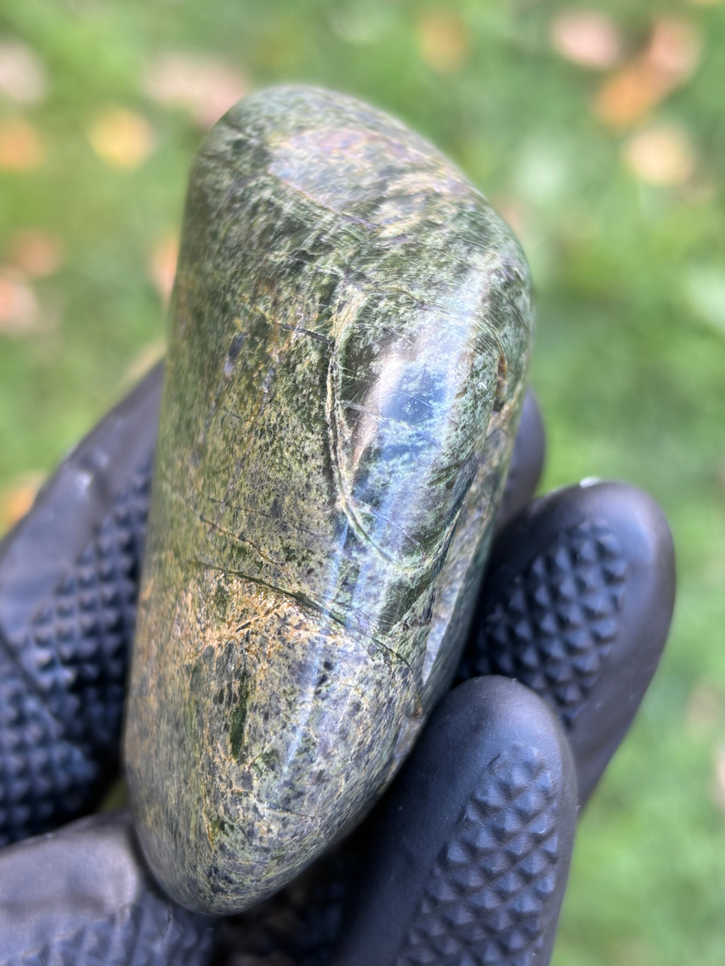 StoneBorn Creations – Hand-Polished Green Serpentine Stone