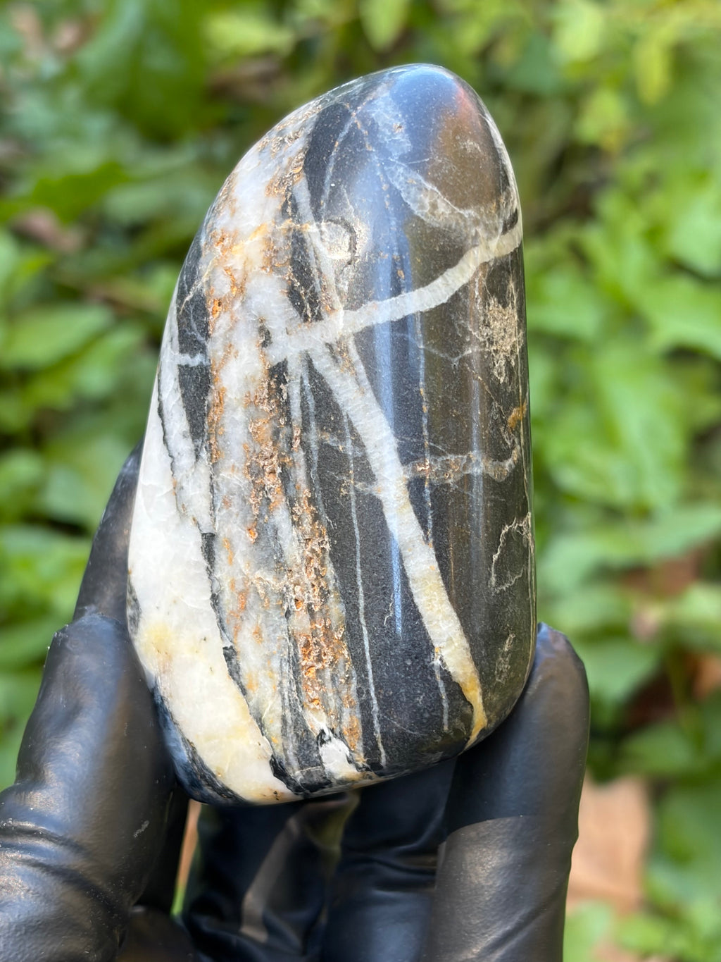 StoneBorn Creations Hand-Polished Vermont River Stone – Quartz Veins & Natural Iron Staining