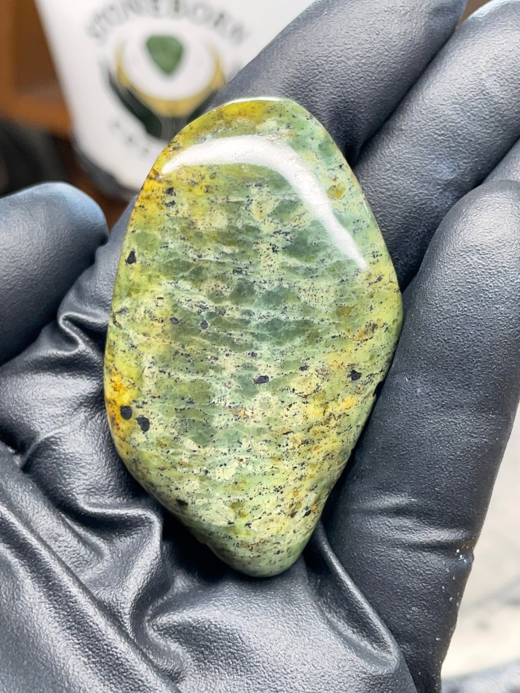 🌿 Hand-Polished Green Serpentine Stone