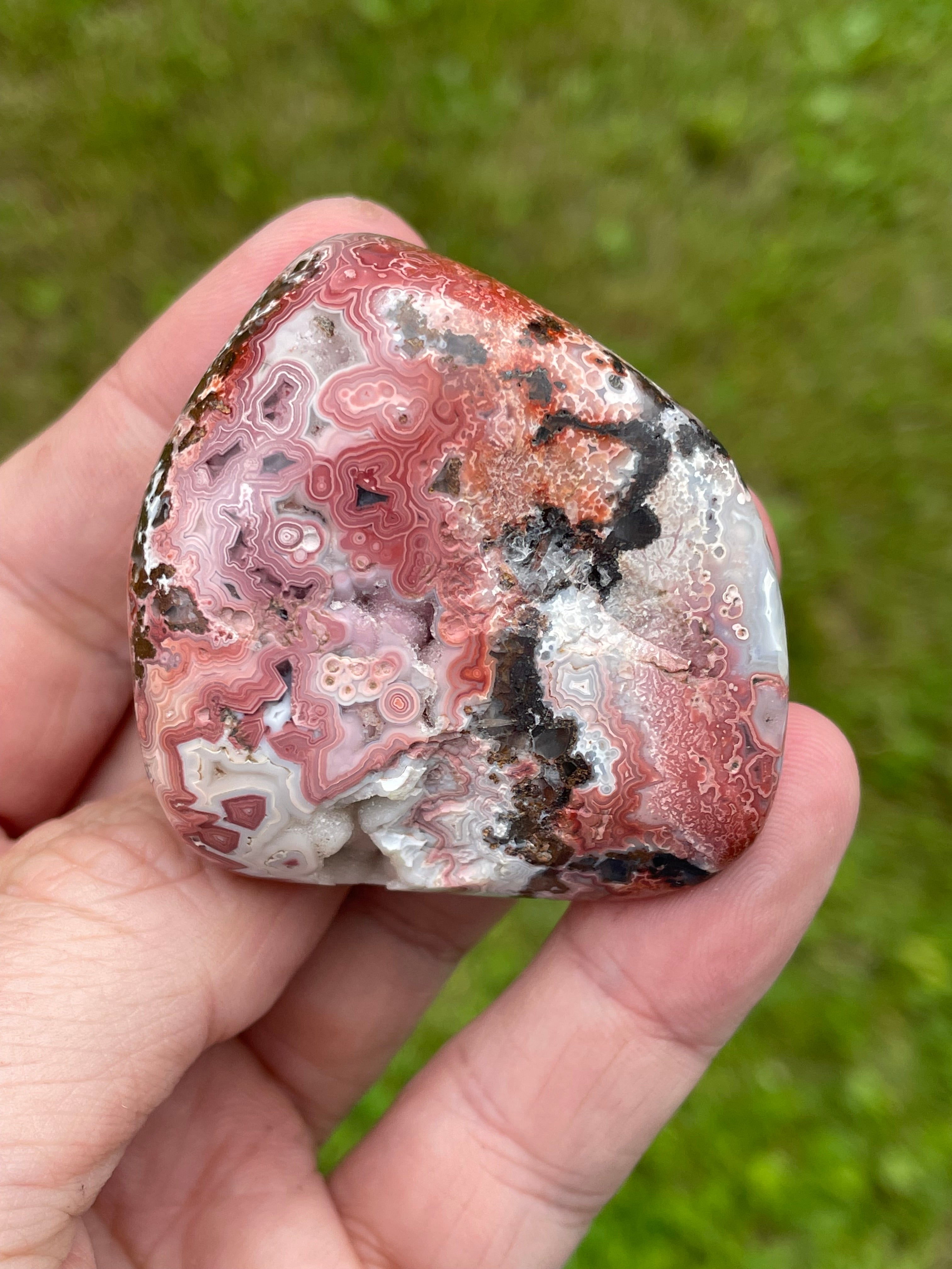 StoneBorn Creations Hand-Polished Lace Agate Freeform with Crimson Fortification Banding, Natural Druzy Cavities, and Intricate Orbicular Patterns