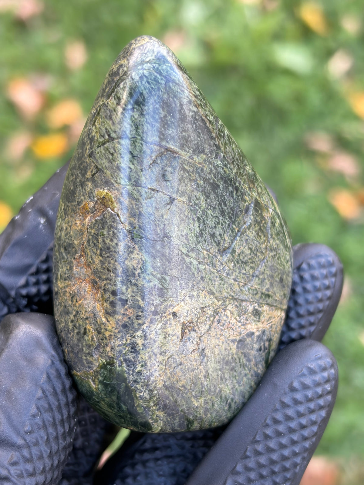 StoneBorn Creations – Hand-Polished Green Serpentine Stone