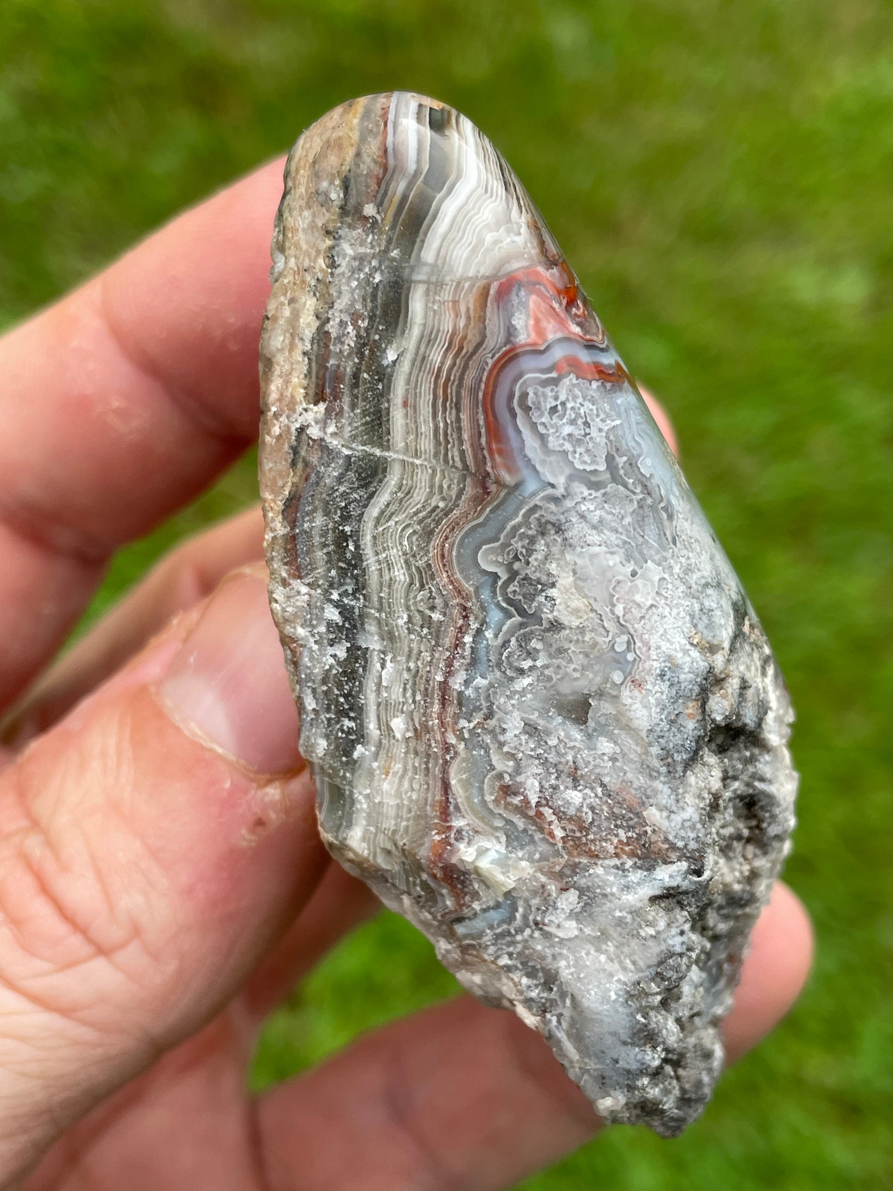 StoneBorn Creations Hand-Polished Curved Lace Agate Freeform with Natural Druzy Quartz Pocket and Fortification Banding
