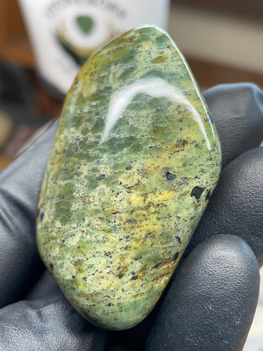 🌿 Hand-Polished Green Serpentine Stone