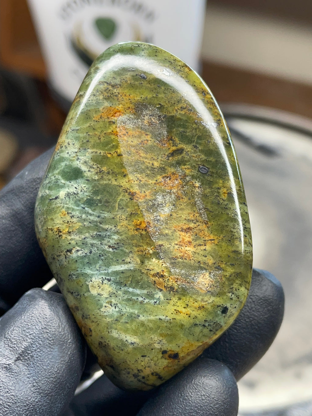 🌿 Hand-Polished Green Serpentine Stone