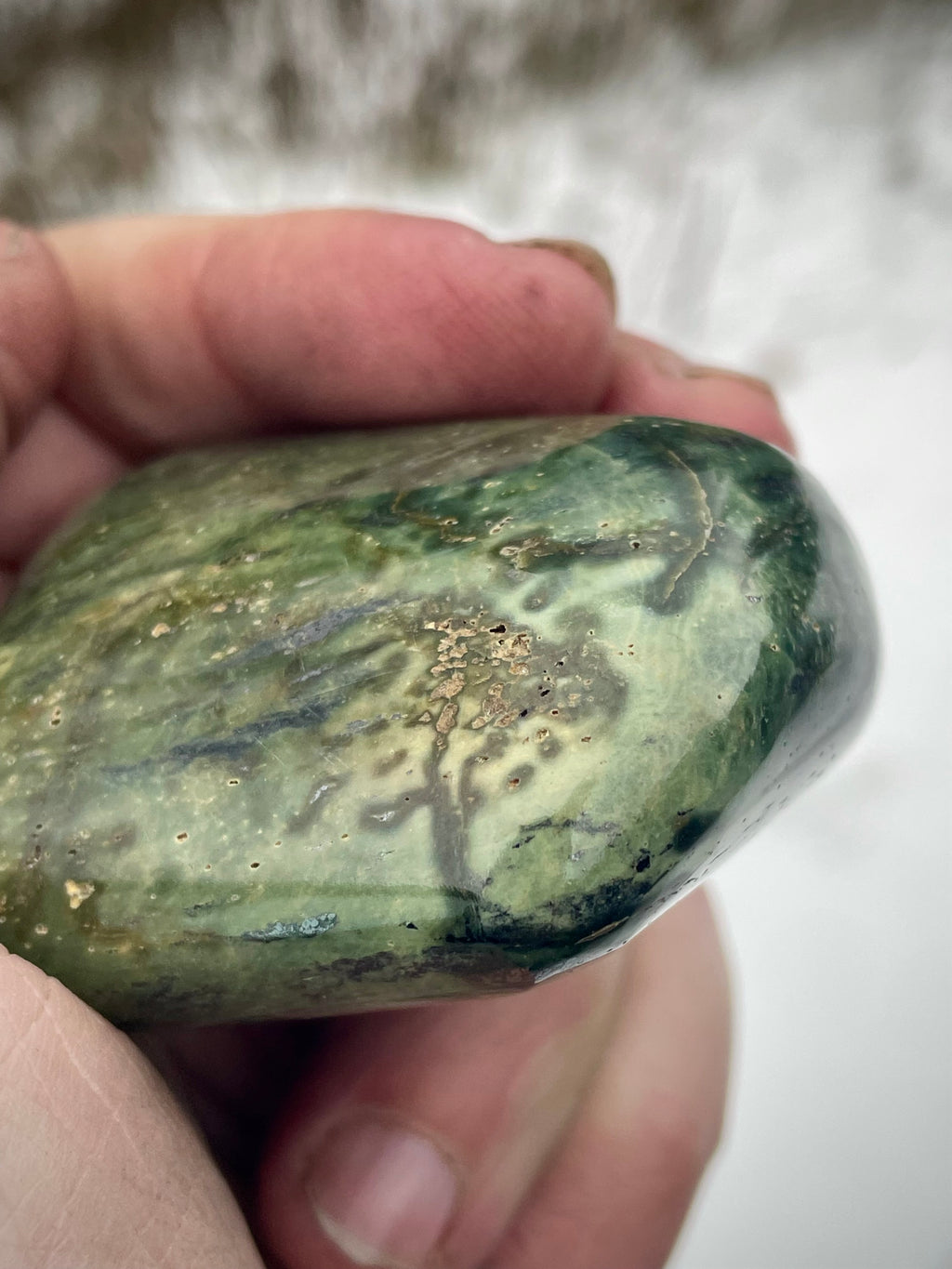 Vermont Serpentine Palm Stone