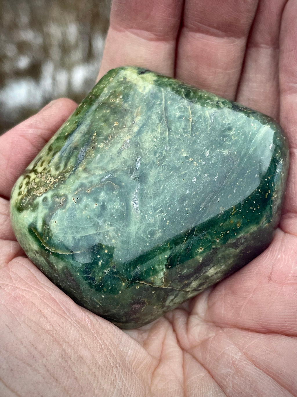 Vermont Serpentine Palm Stone
