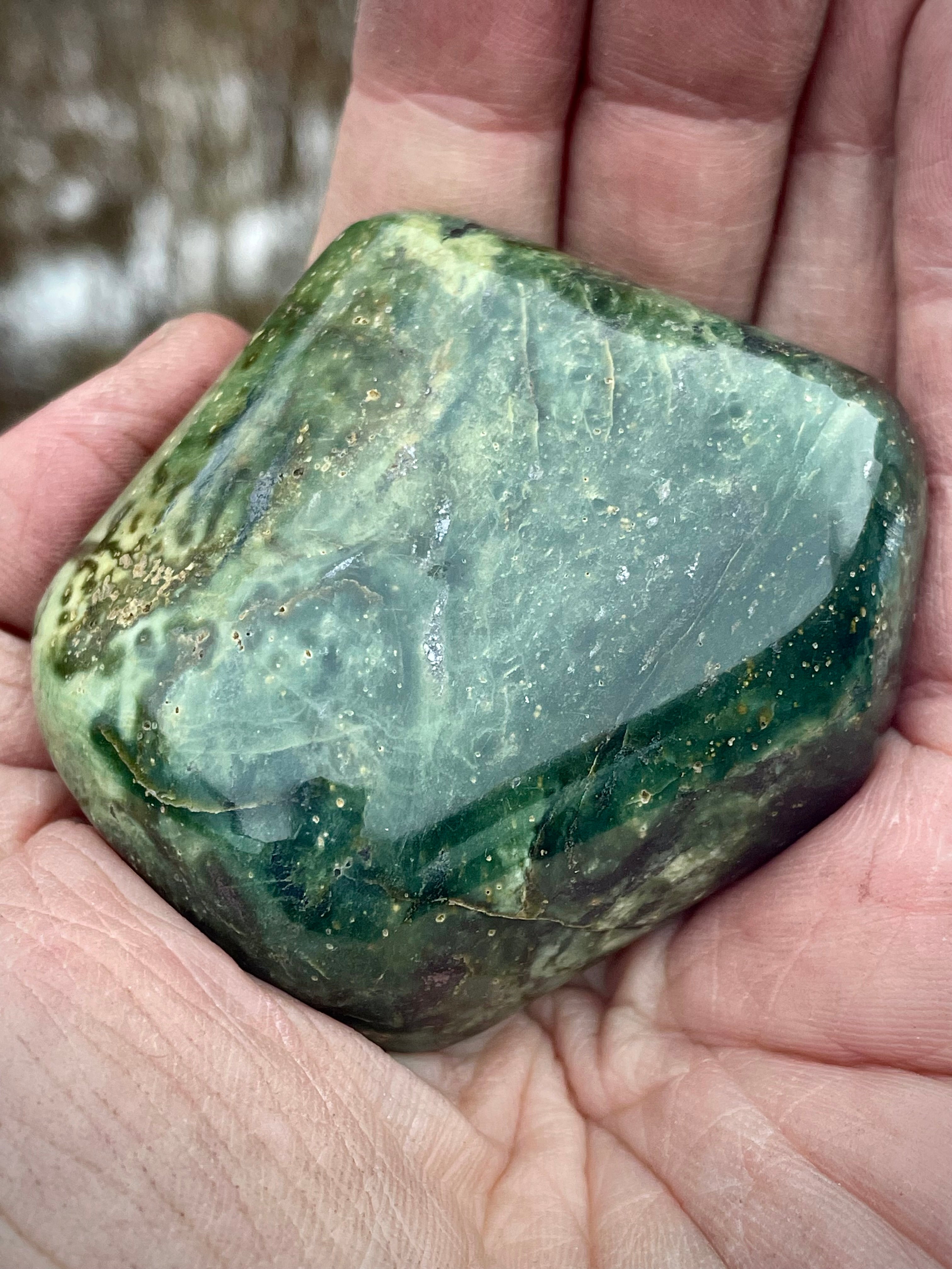 Vermont Serpentine Palm Stone