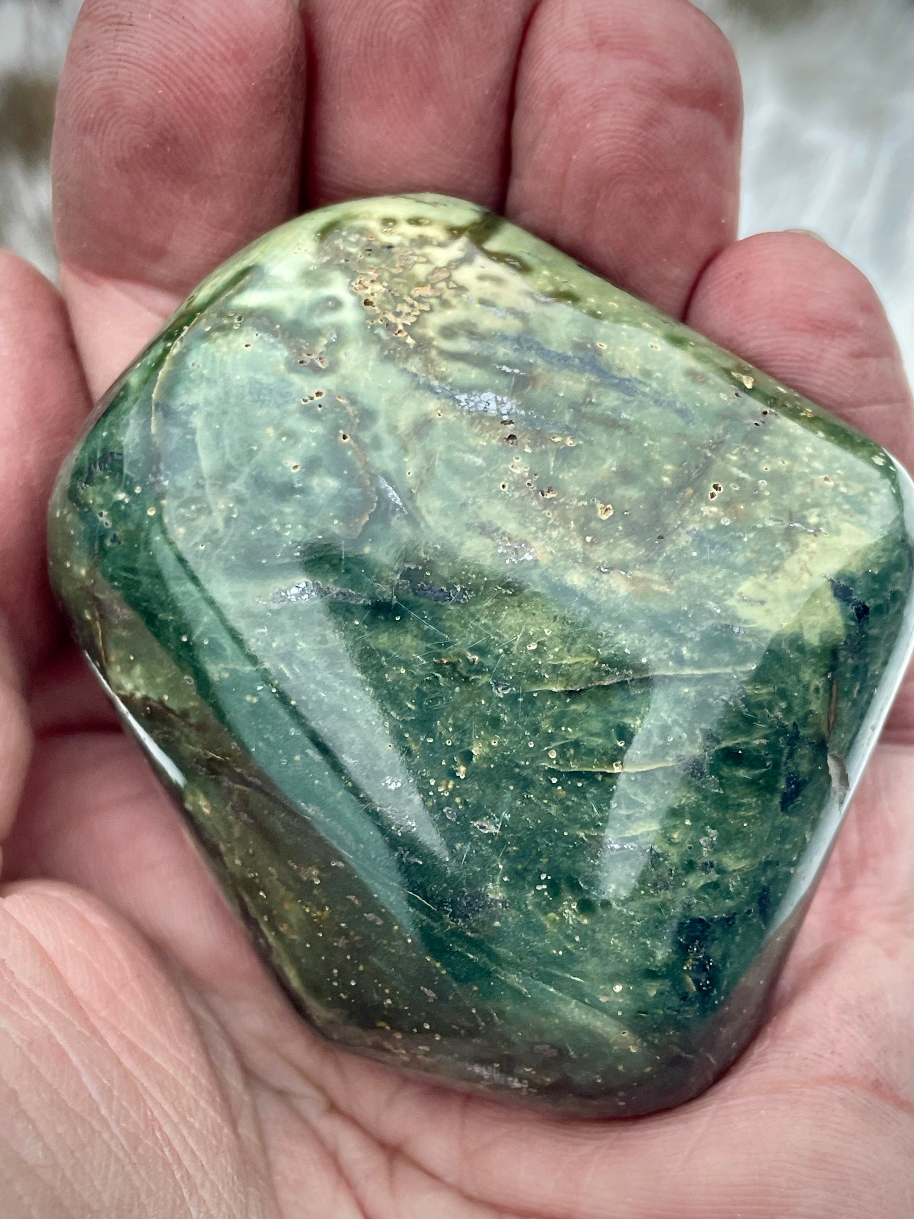 Vermont Serpentine Palm Stone