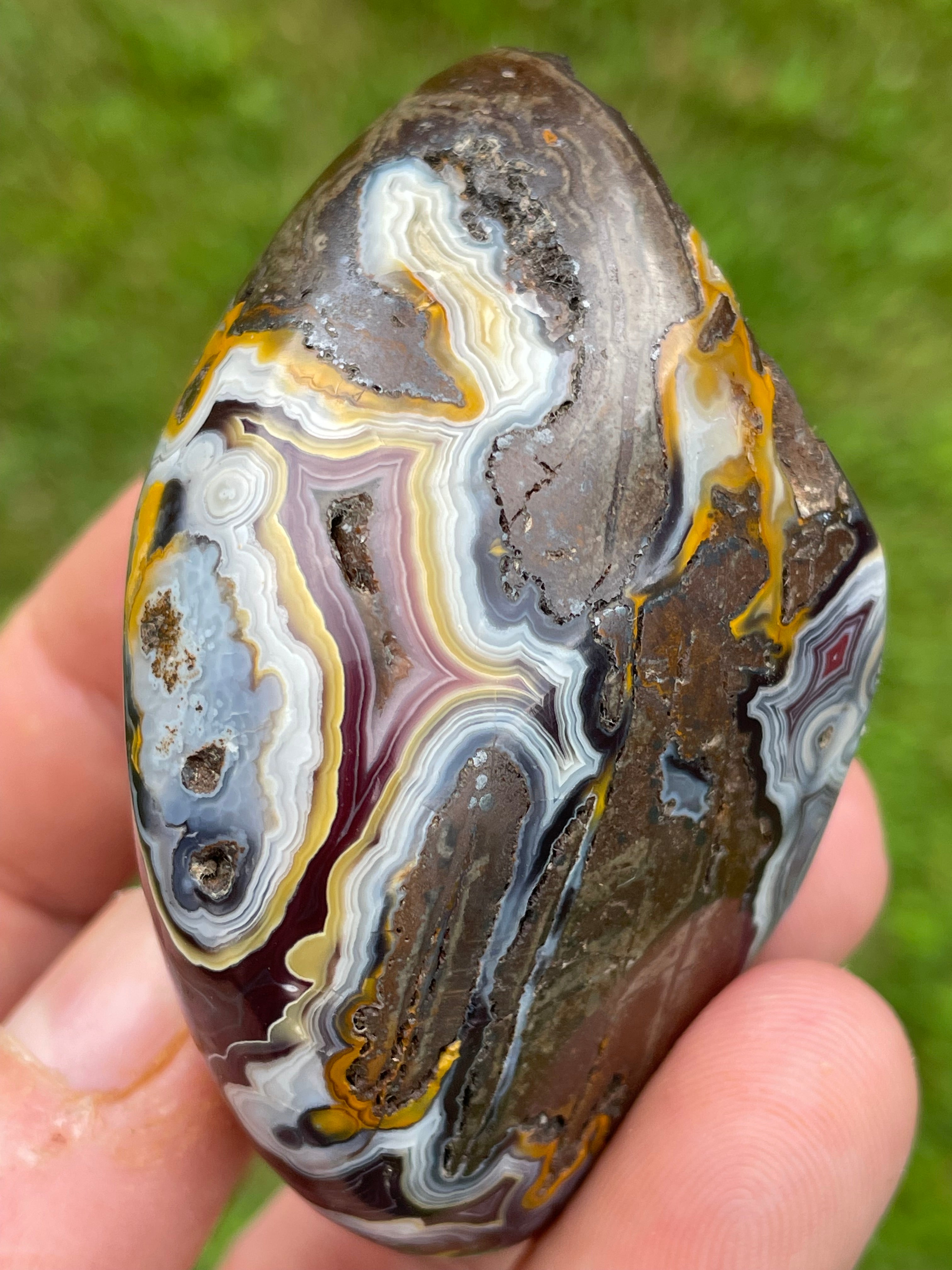 StoneBorn Creations Hand-Polished Lace Agate Freeform with Natural Druzy Quartz Pocket & Orbicular Banding