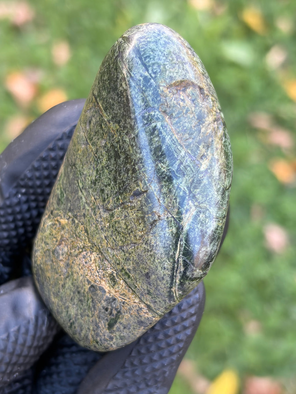 StoneBorn Creations – Hand-Polished Green Serpentine Stone