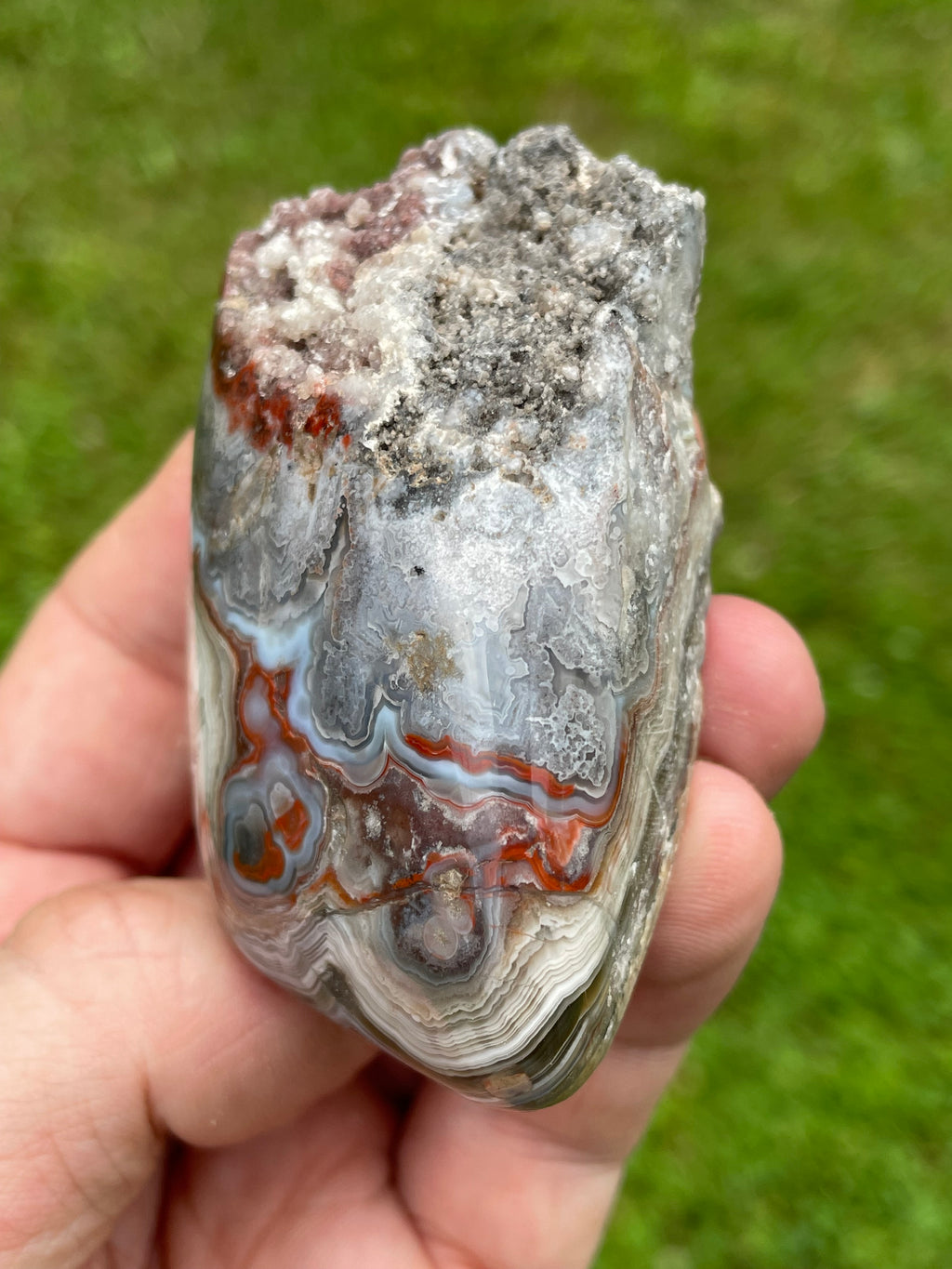 StoneBorn Creations Hand-Polished Curved Lace Agate Freeform with Natural Druzy Quartz Pocket and Fortification Banding