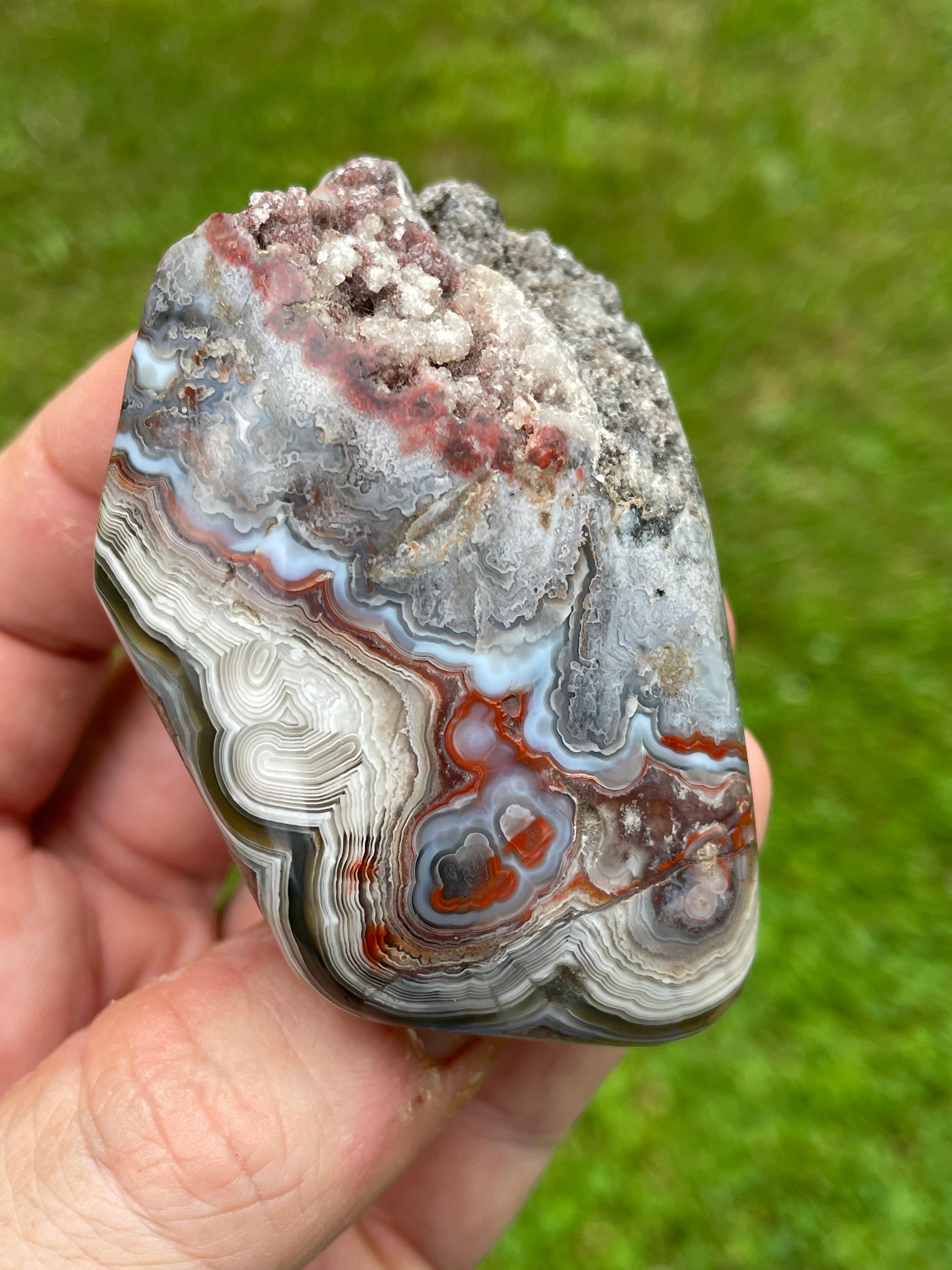 StoneBorn Creations Hand-Polished Curved Lace Agate Freeform with Natural Druzy Quartz Pocket and Fortification Banding