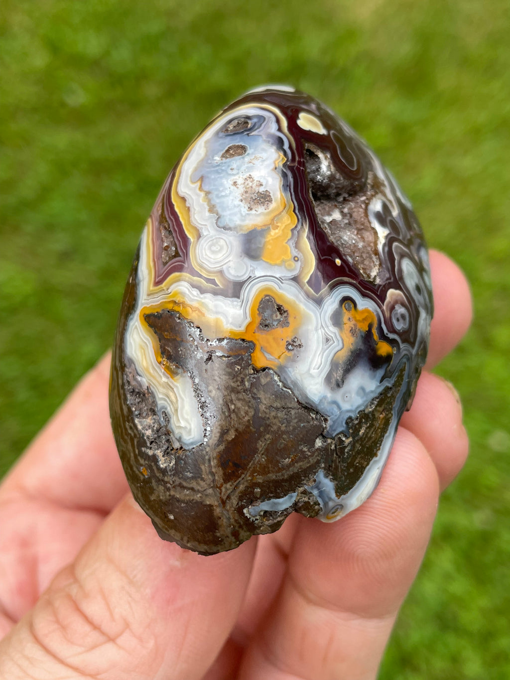 StoneBorn Creations Hand-Polished Lace Agate Freeform with Natural Druzy Quartz Pocket & Orbicular Banding